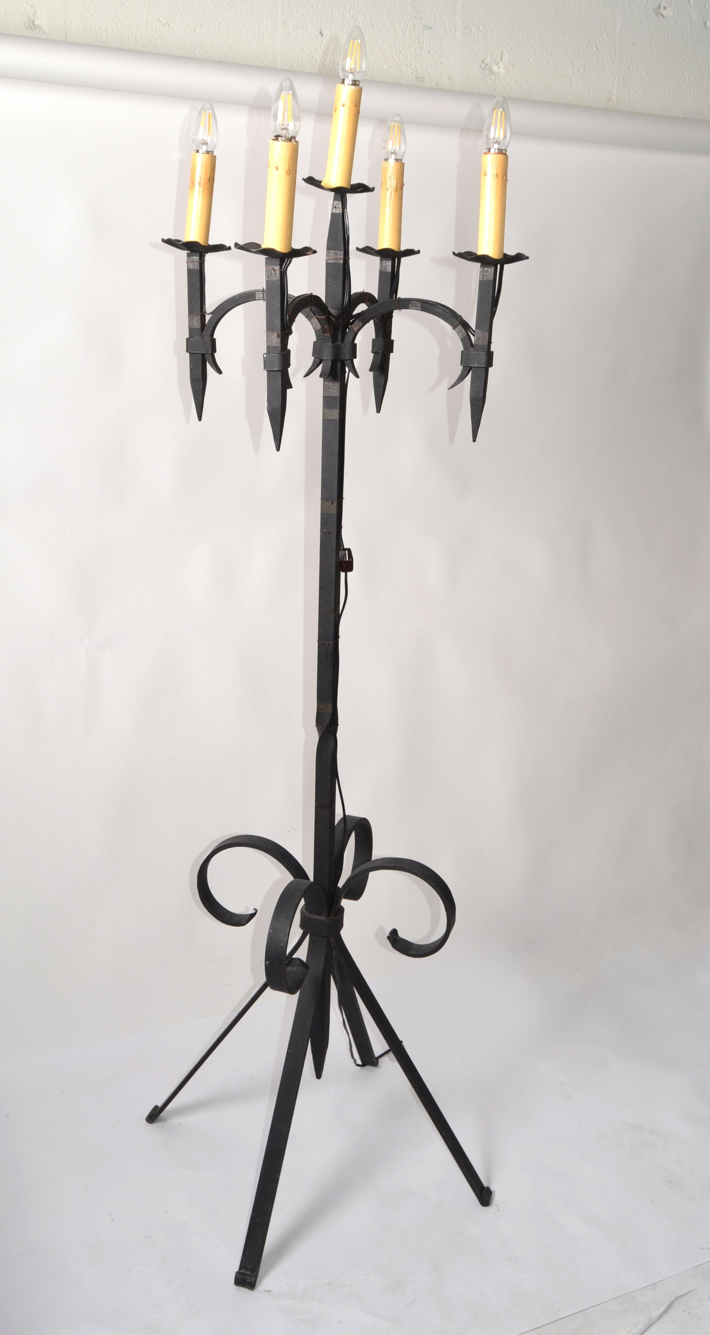 Gothic Early 20th Century French Forged Wrought Iron 5 Light Candelabra Floor Lamp For Sale