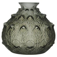 Vase en verre dépoli du début du 20e siècle intitulé "Fougères" par René Lalique