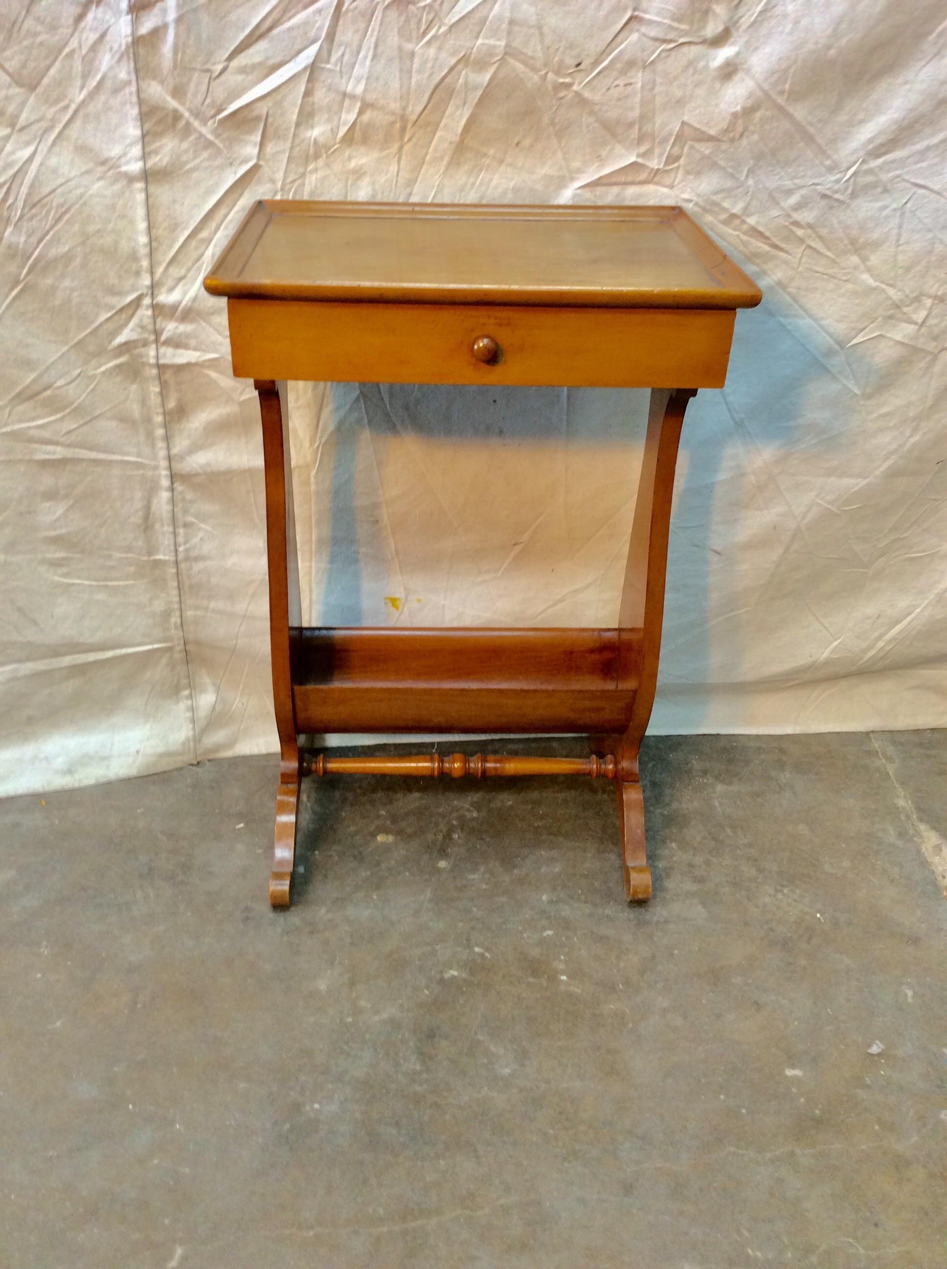 Early 20th Century French Fruitwood One Drawer Side Table 8