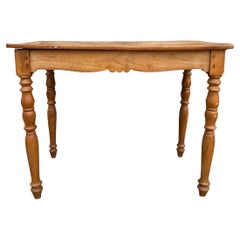 Table d'appoint en bois fruitier français du début du 20e siècle
