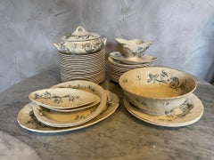Early 20th Century French Gien Porcelain Table Service, 1900s