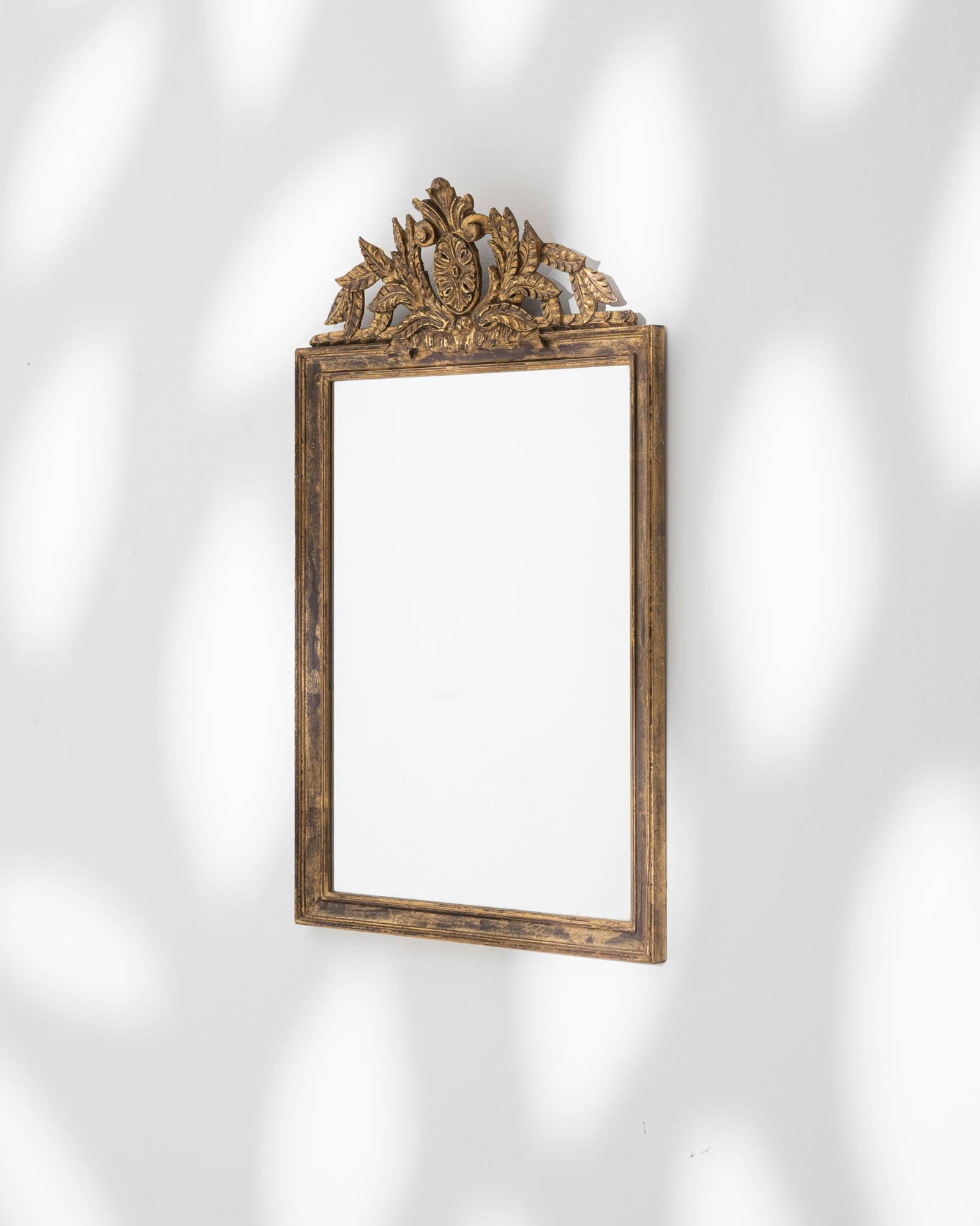 Early 20th Century French Gilded Wood Mirror 4