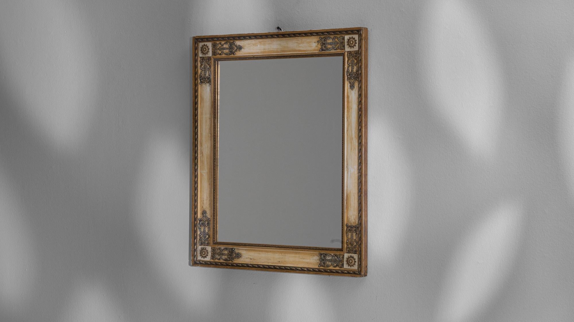 Early 20th Century French Gilded Wood Mirror For Sale 4