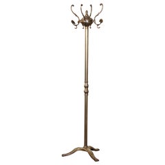 Árbol de recibidor de pie de cuatro ganchos de latón dorado francés de principios del siglo XX
