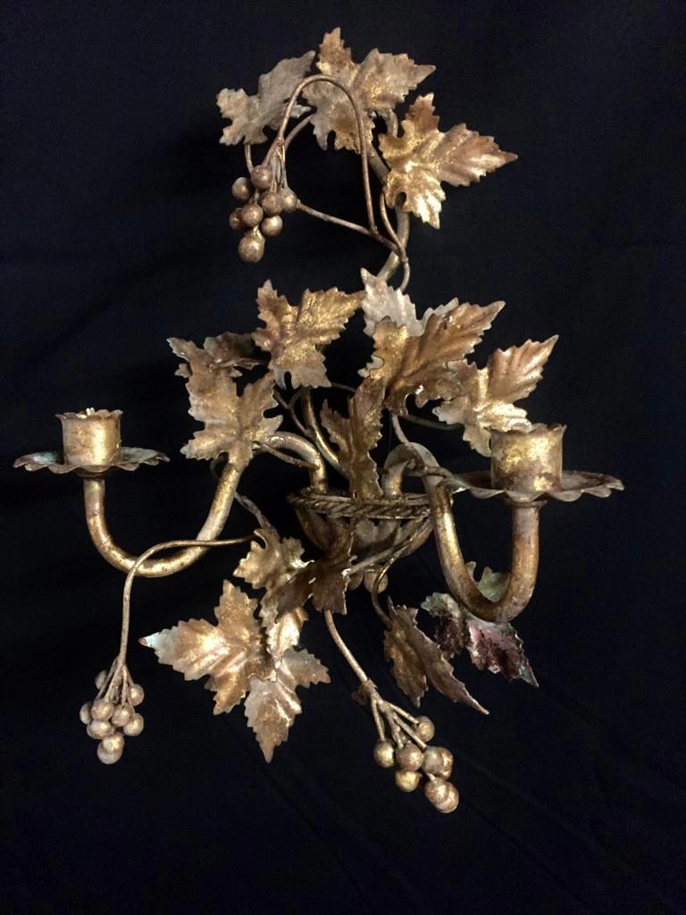 Early 20th Century French Gilt Grape Vine Wall Sconces In Fair Condition For Sale In London, GB
