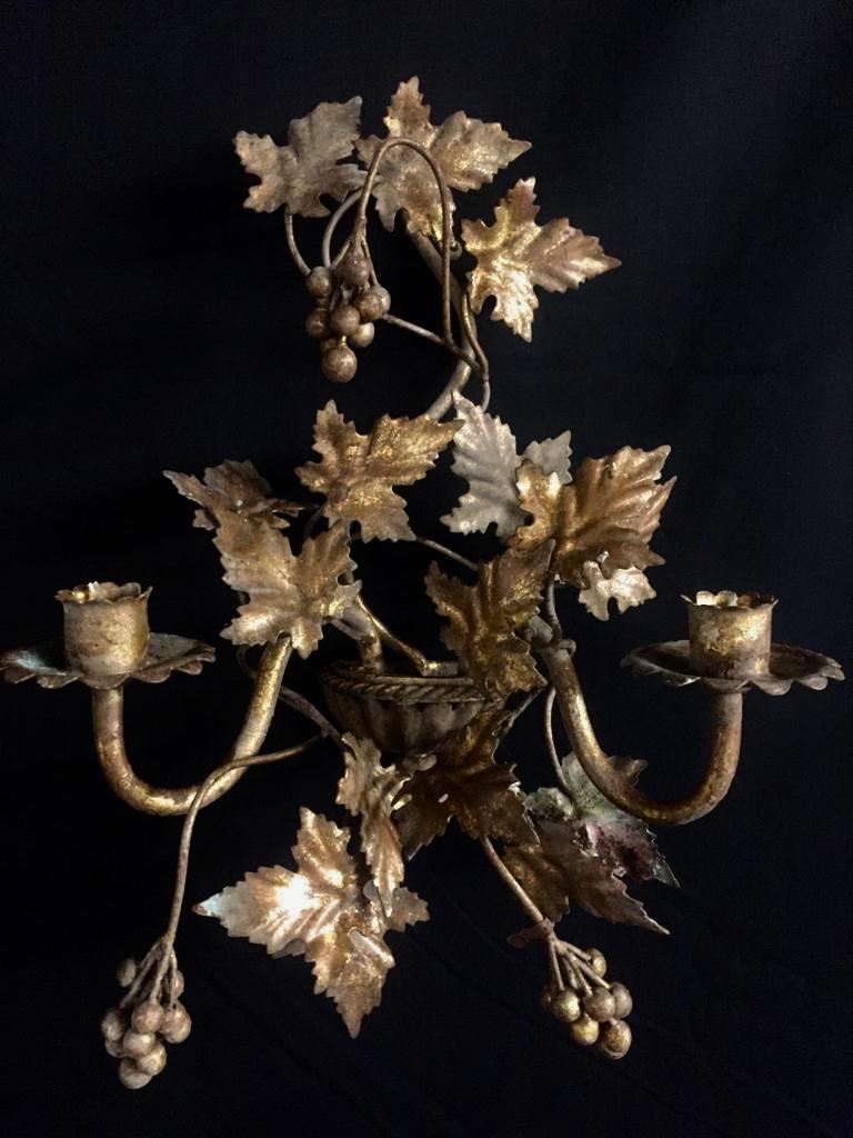 Early 20th Century French Gilt Grape Vine Wall Sconces For Sale 1