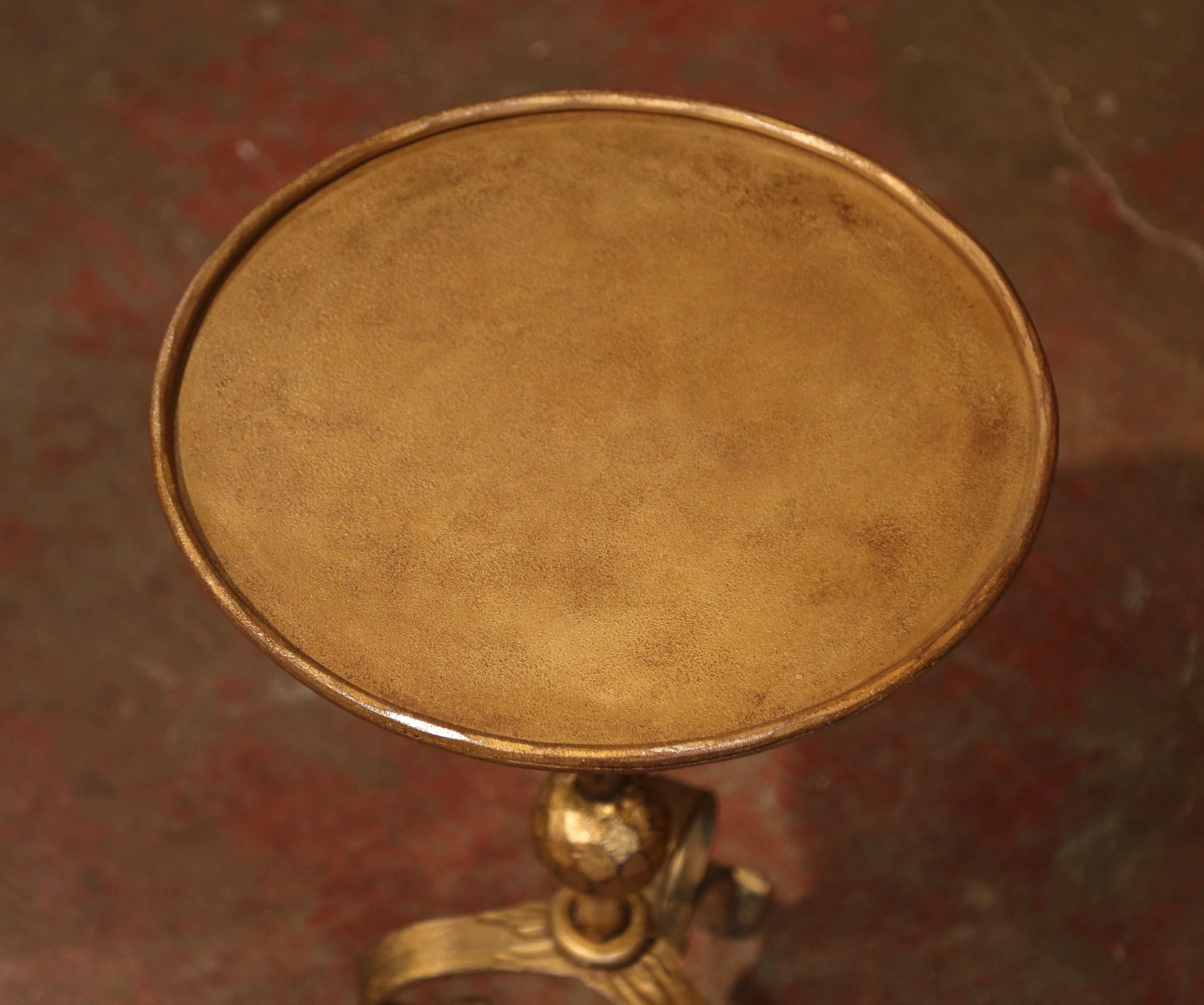 Early 20th Century French Gilt Painted Iron Pedestal Martini Side Table In Excellent Condition In Dallas, TX