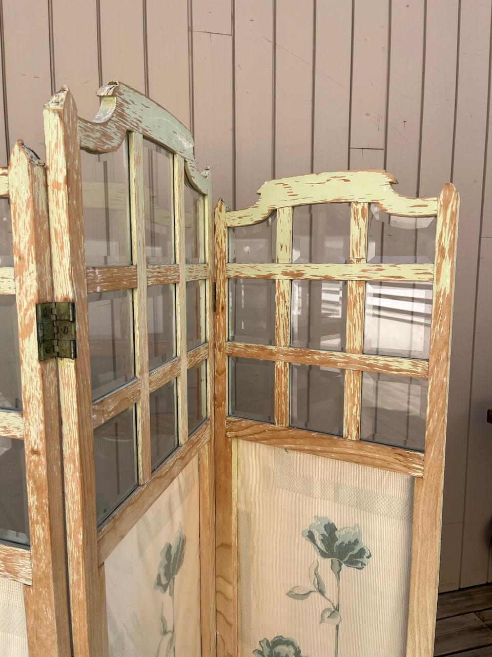 Early 20th century French Glass and Fabric Folding Screen, 1920s For Sale 1
