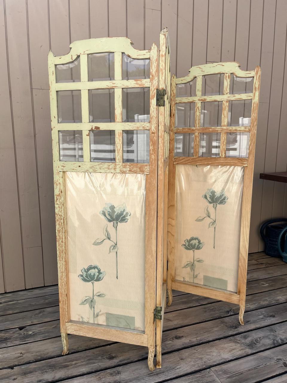 Early 20th century French Glass and Fabric Folding Screen, 1920s For Sale 2