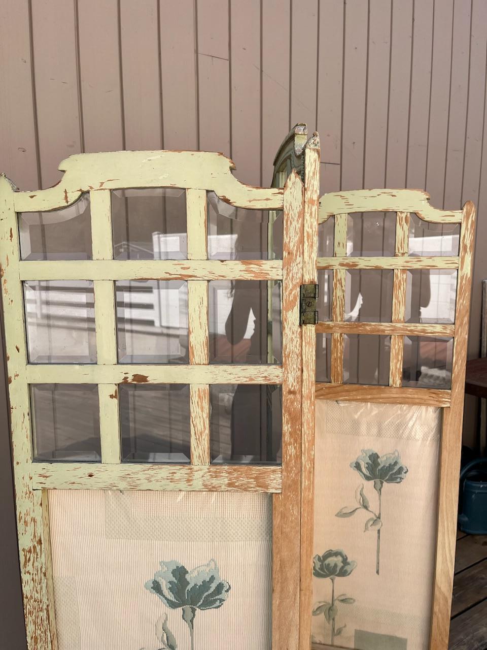 Early 20th century French Glass and Fabric Folding Screen, 1920s For Sale 3