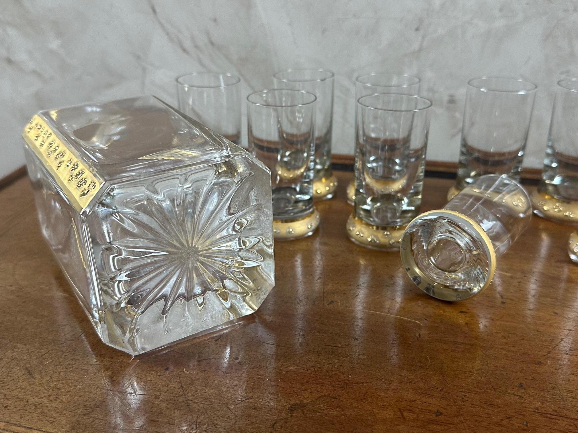 Juego de licor de vidrio y oro francés de principios del siglo XX, 1900 en venta 6