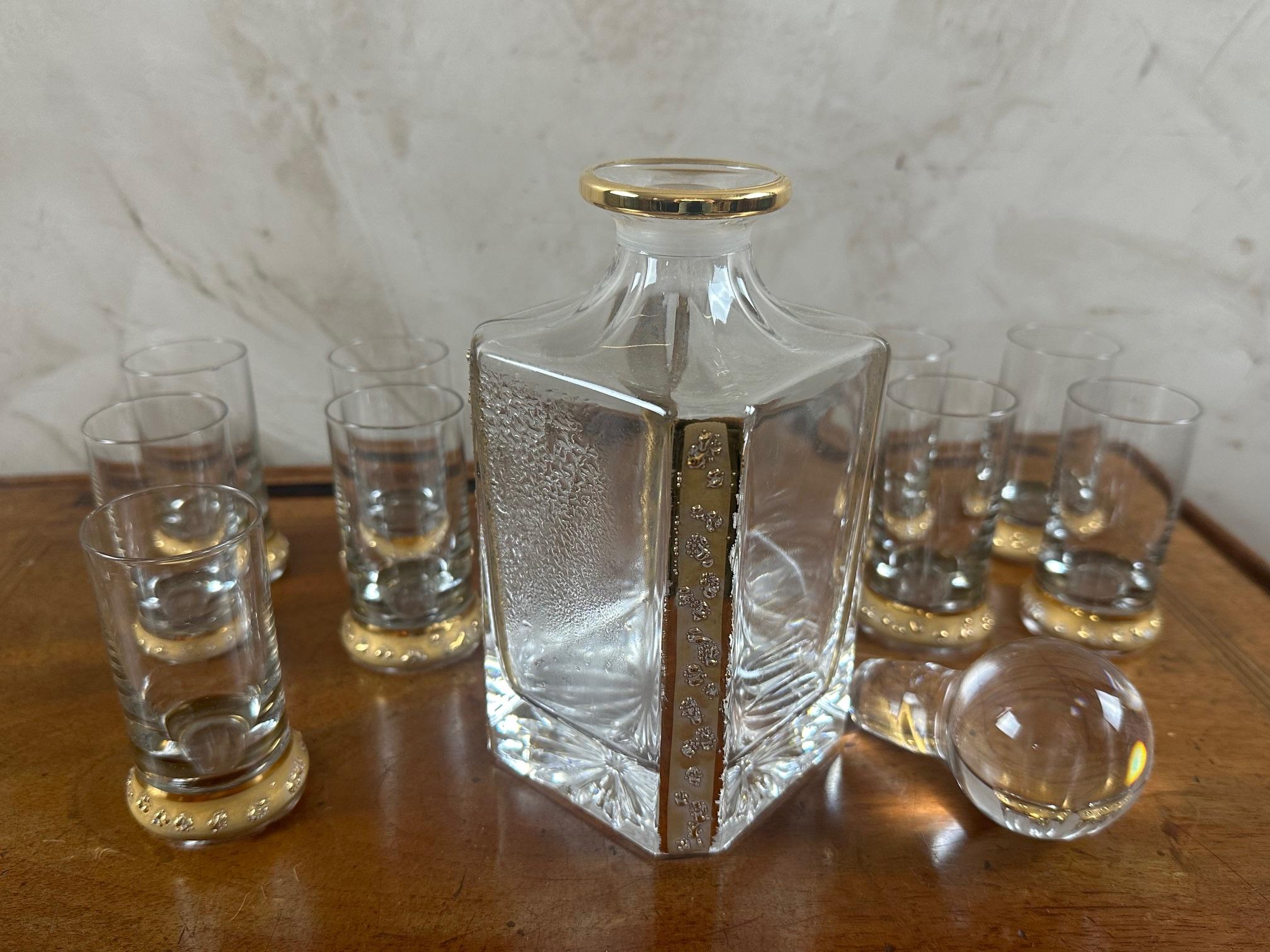 Juego de licor de vidrio y oro francés de principios del siglo XX, 1900 en venta 1