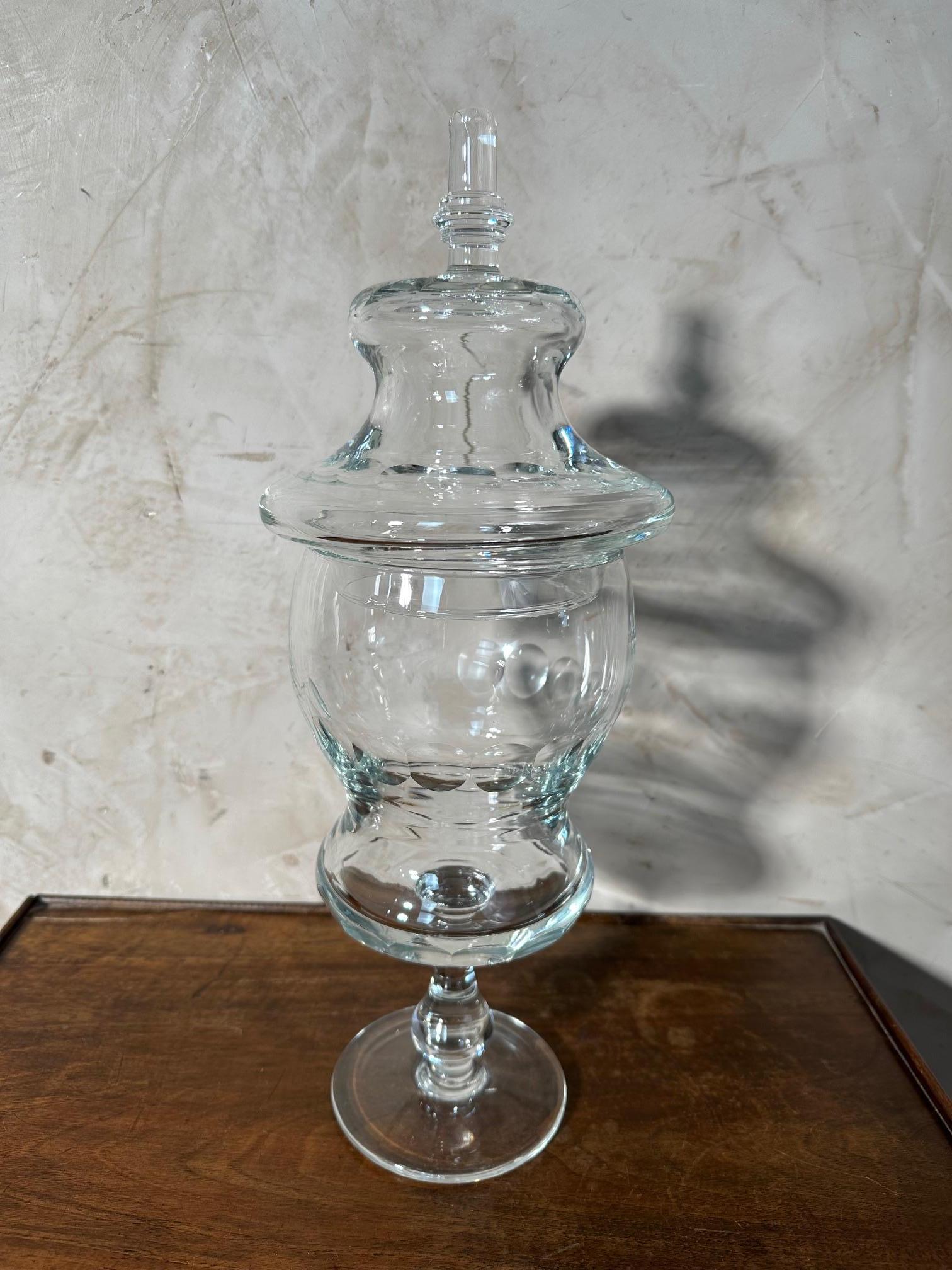 Début du 20ème siècle Drageoir en verre français du début du 20e siècle, années 1920 en vente