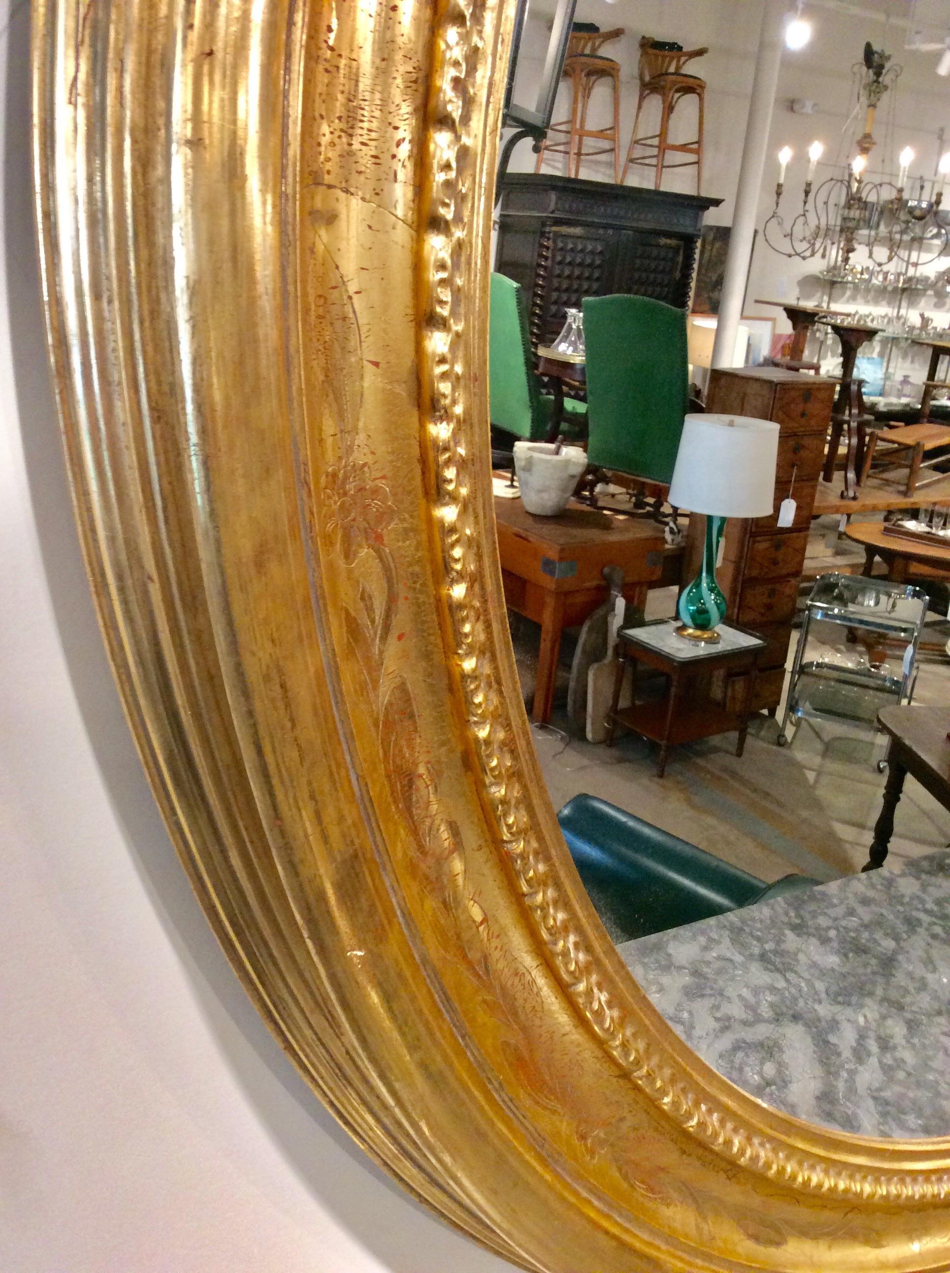 Early 20th Century French Gold Gilt Round Mirror In Good Condition In Burton, TX