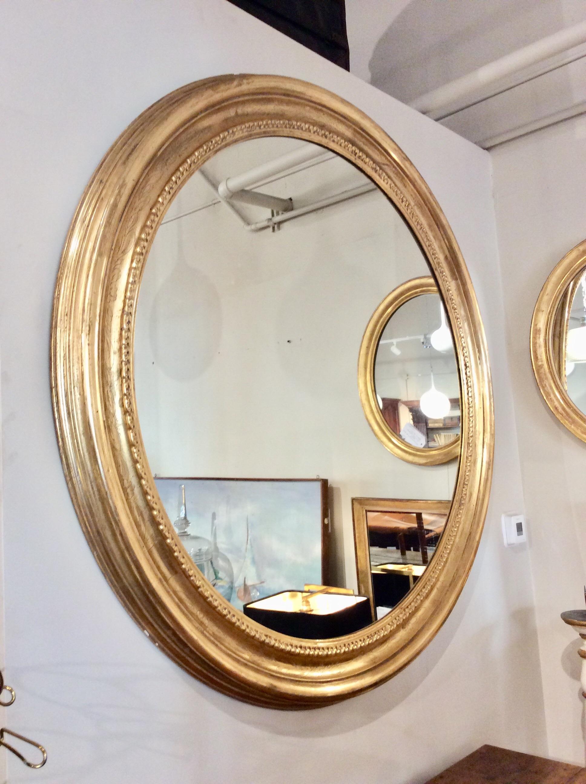 Early 20th Century French Gold Gilt Round Mirror 4