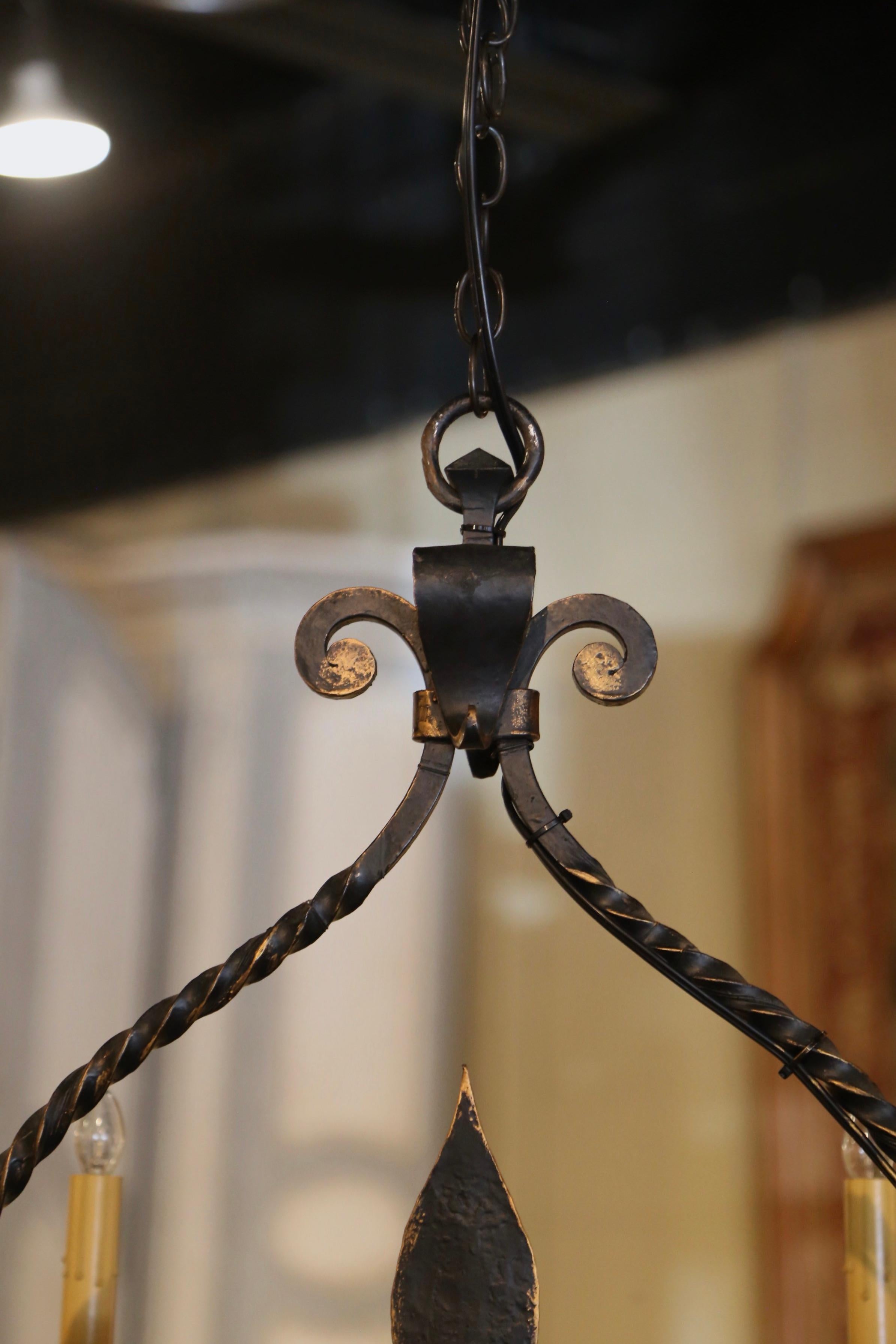  Early 20th Century French Gothic Wrought Iron Six-Light Fleur-de-Lys Chandelier For Sale 5