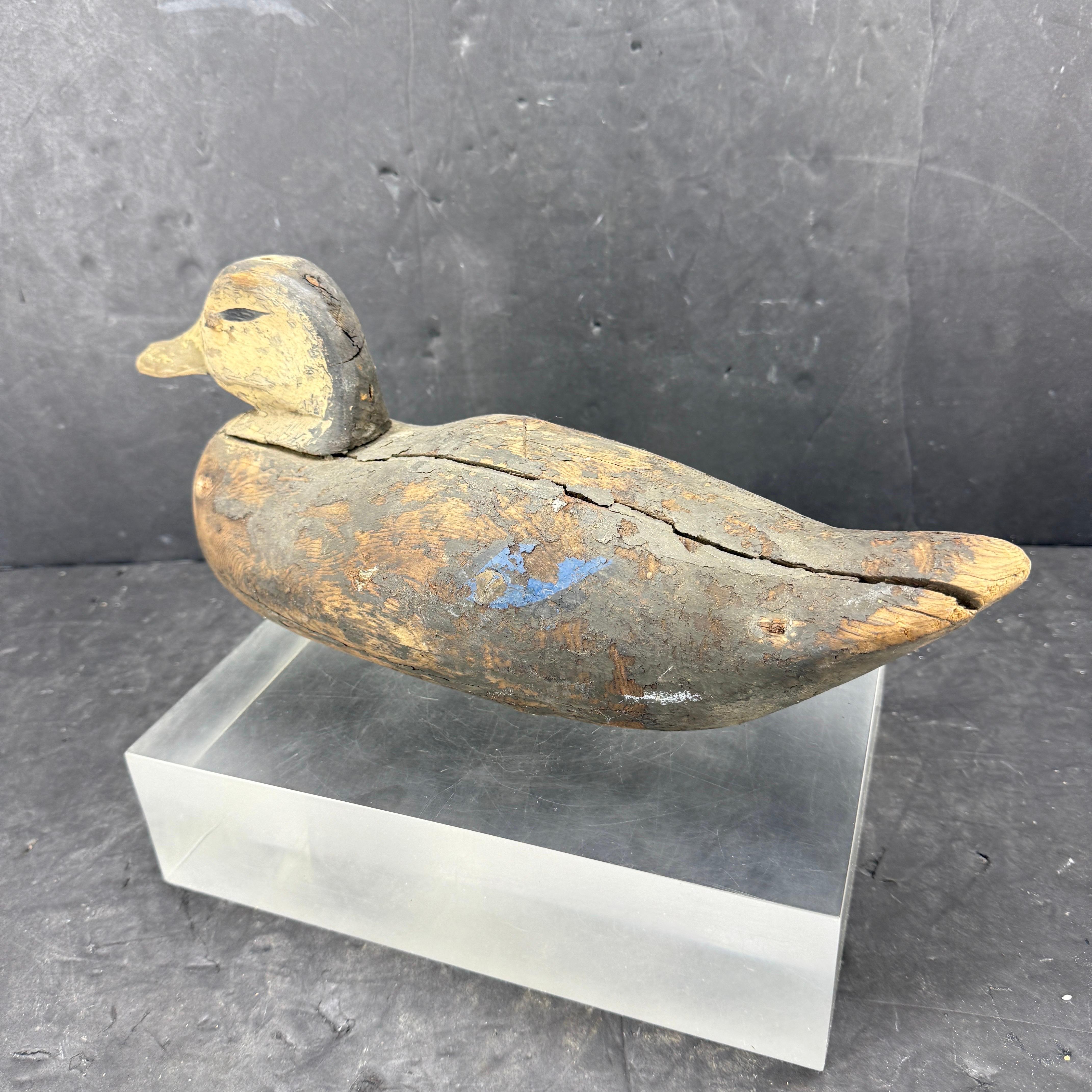 20ième siècle Appelant de canard en bois sculpté à la main du début du 20e siècle. en vente