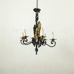 Französischer Kronleuchter aus handgeschmiedetem Eisen und vergoldetem Metall, sechs Lichter, Anfang des 20.