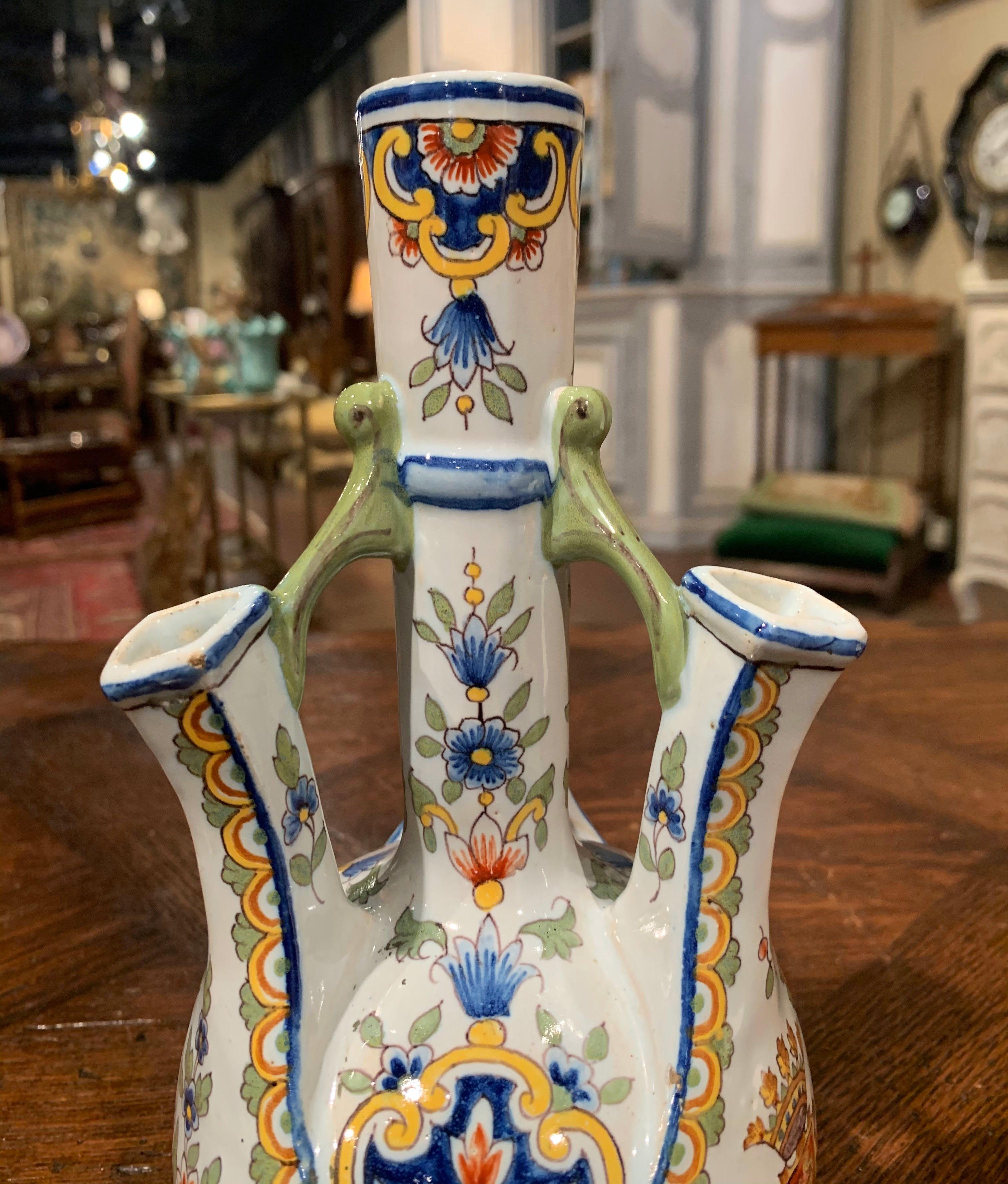 Early 20th Century French Hand Painted Faience Bouquetiere from Rouen In Excellent Condition For Sale In Dallas, TX