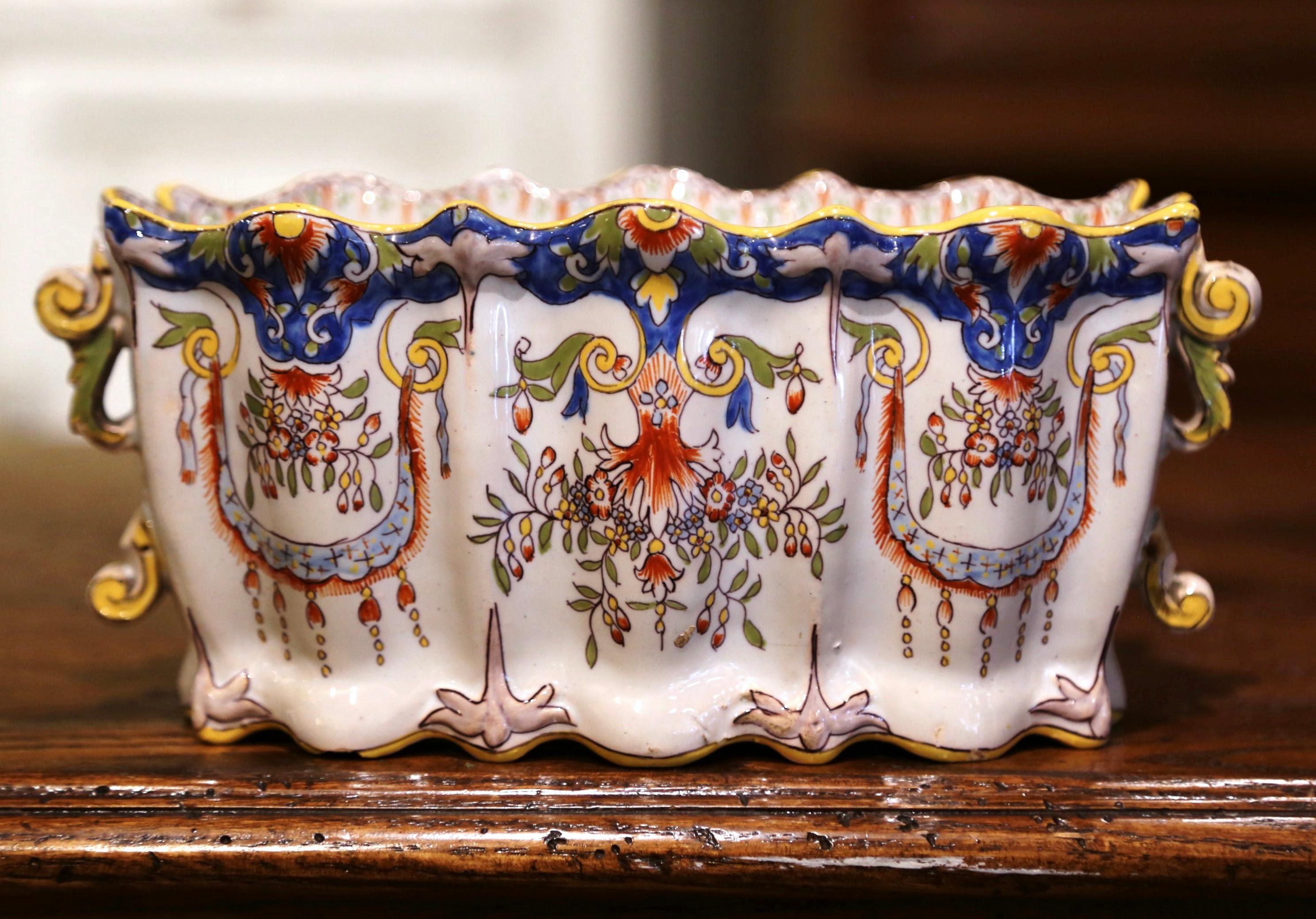Early 20th Century French Hand-Painted Faience Cache Pot from Rouen In Excellent Condition In Dallas, TX