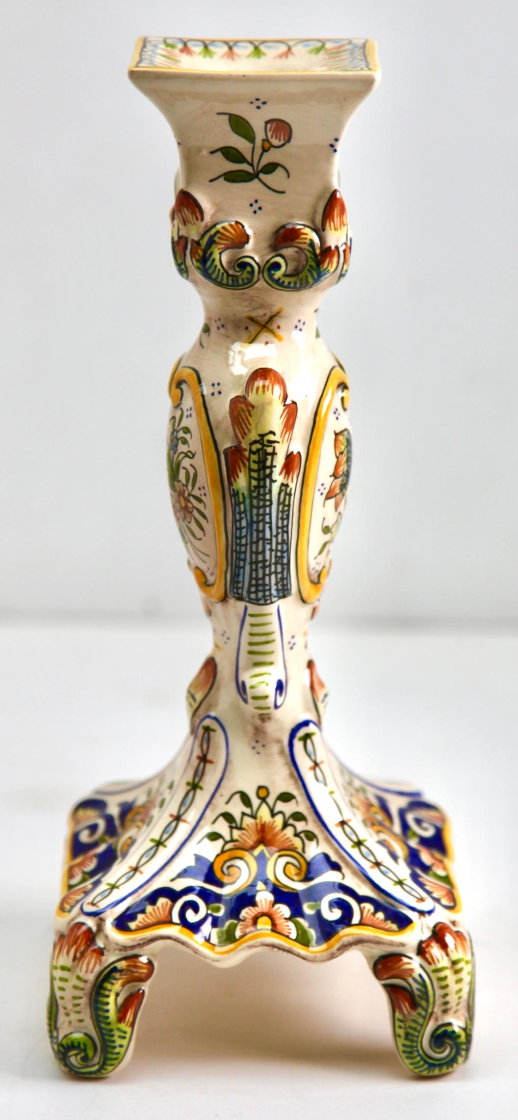 Early 20th Century French Hand-Painted Faience Candlestick from Rouen In Good Condition For Sale In Verviers, BE