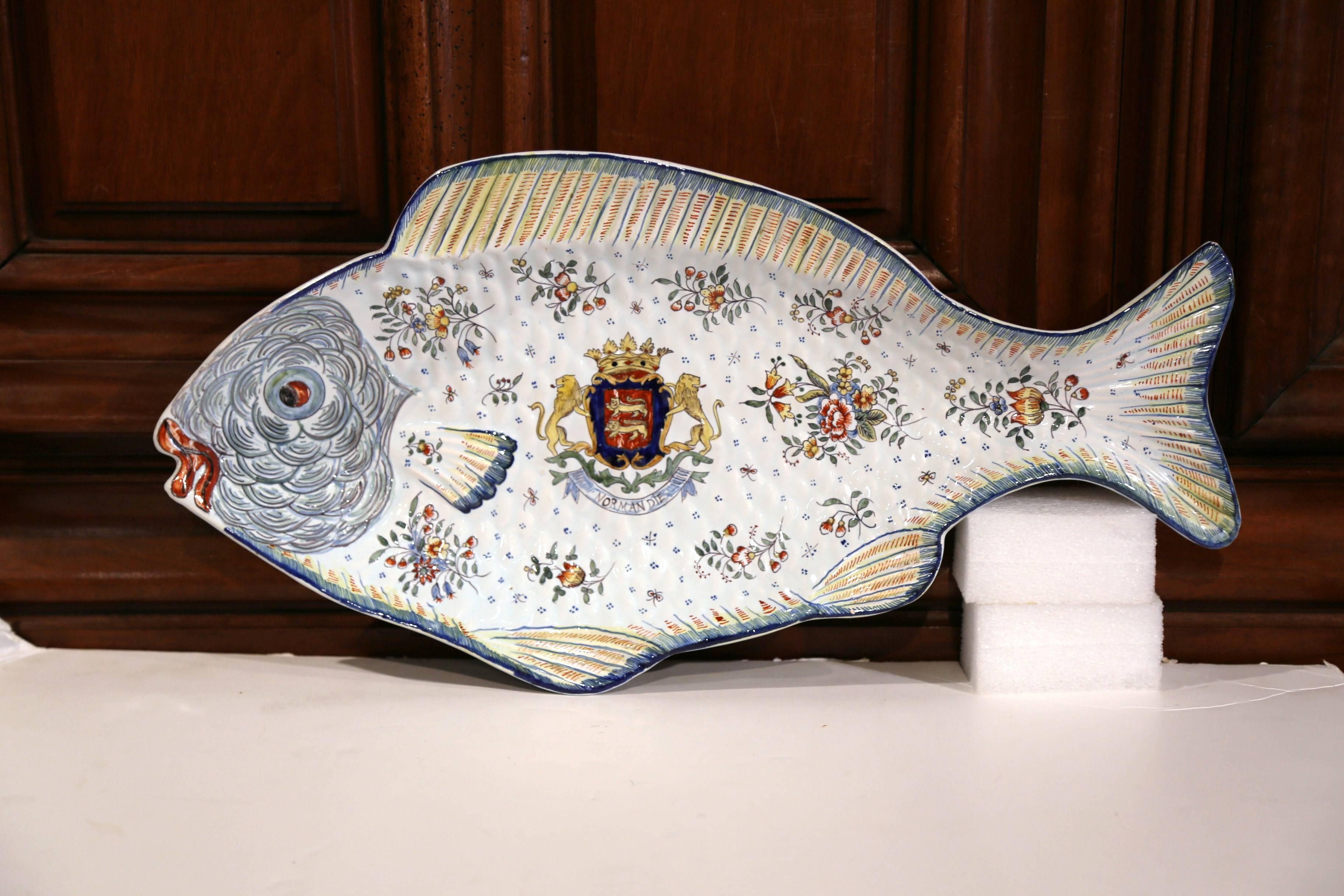 Early 20th Century French Hand Painted Faience Fish Platter from Normandy 2