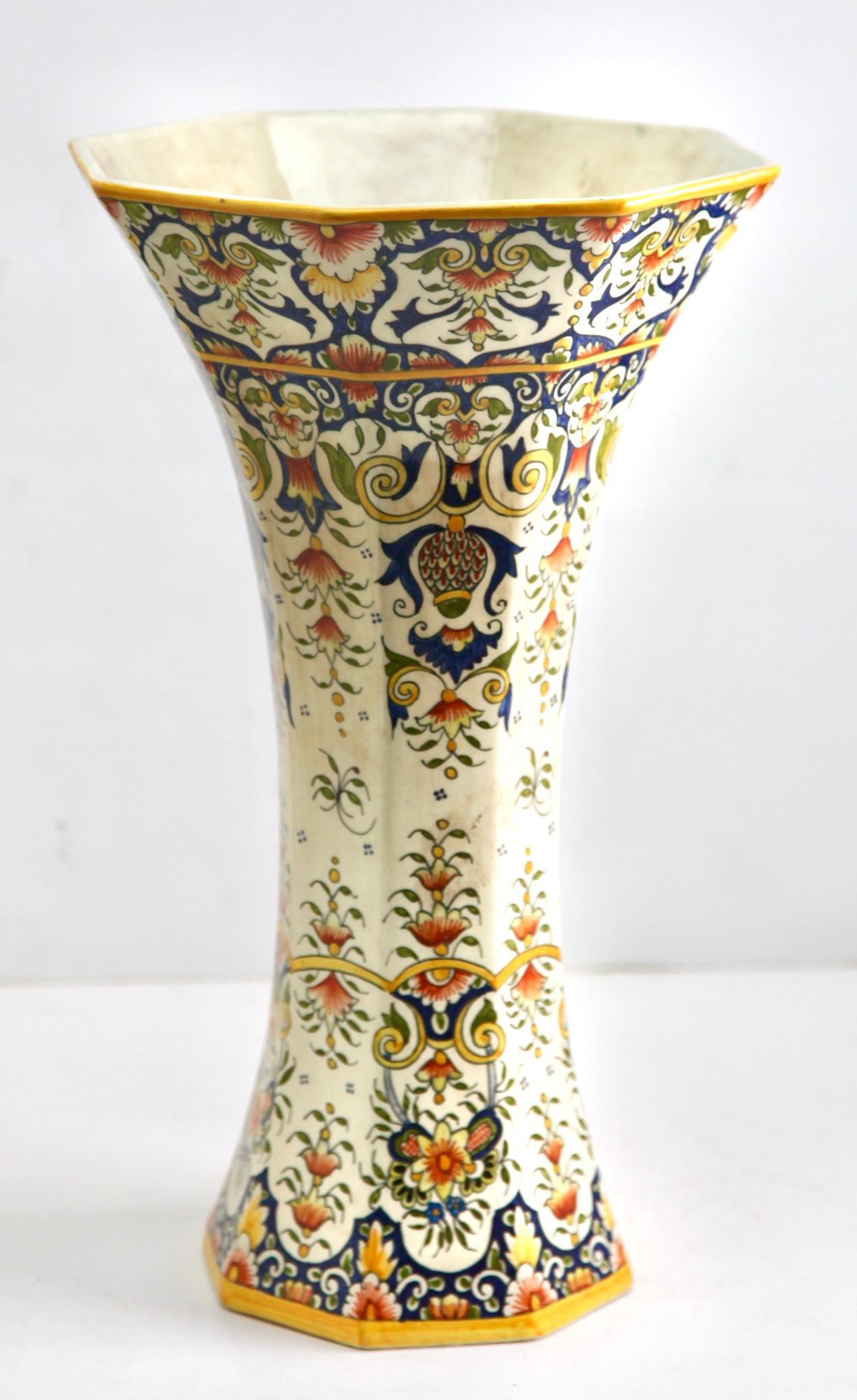Early 20th Century French Hand-Painted Faience Large Vasse from Rouen For Sale 1