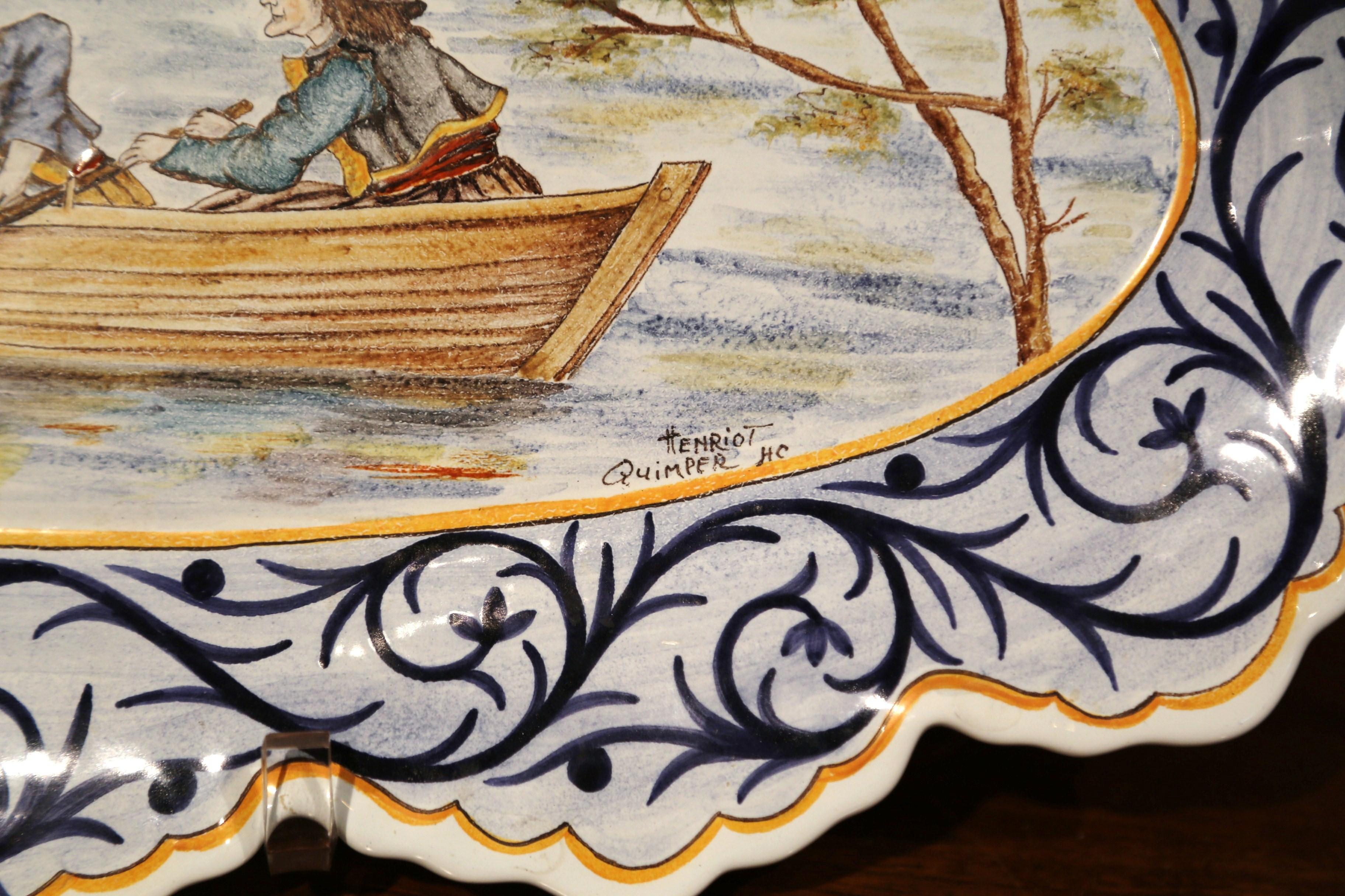 Early 20th Century French Hand Painted Faience Wall Platter from Quimper In Excellent Condition For Sale In Dallas, TX