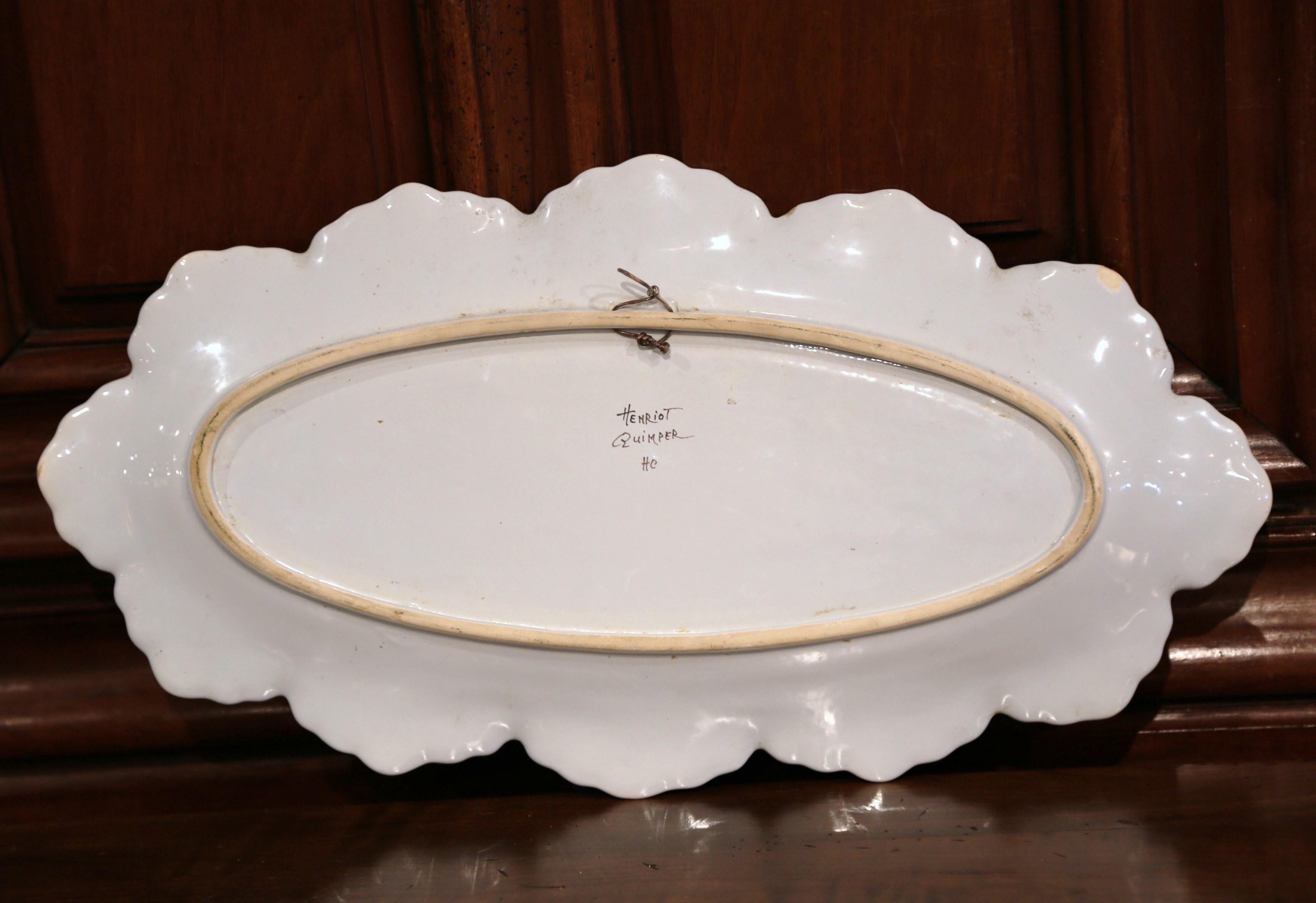 Early 20th Century French Hand Painted Faience Wall Platter from Quimper For Sale 3