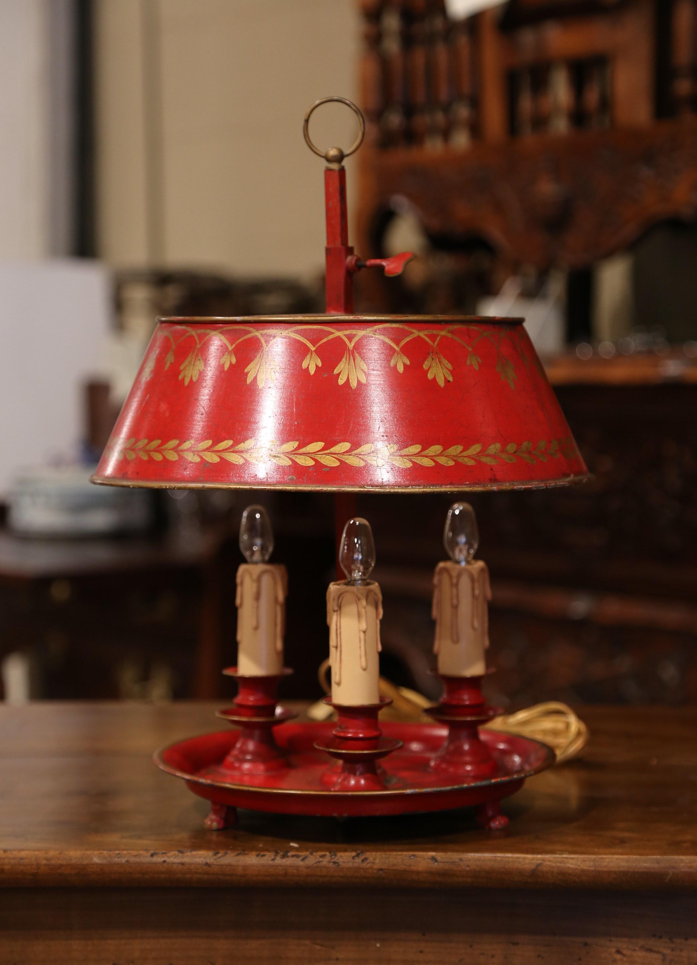 Hand-Crafted Early 20th Century French Hand Painted Tole Three-Light Bouillotte Table Lamp