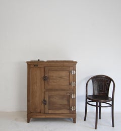Französischer Eiskastenschrank des frühen 20. Jahrhunderts