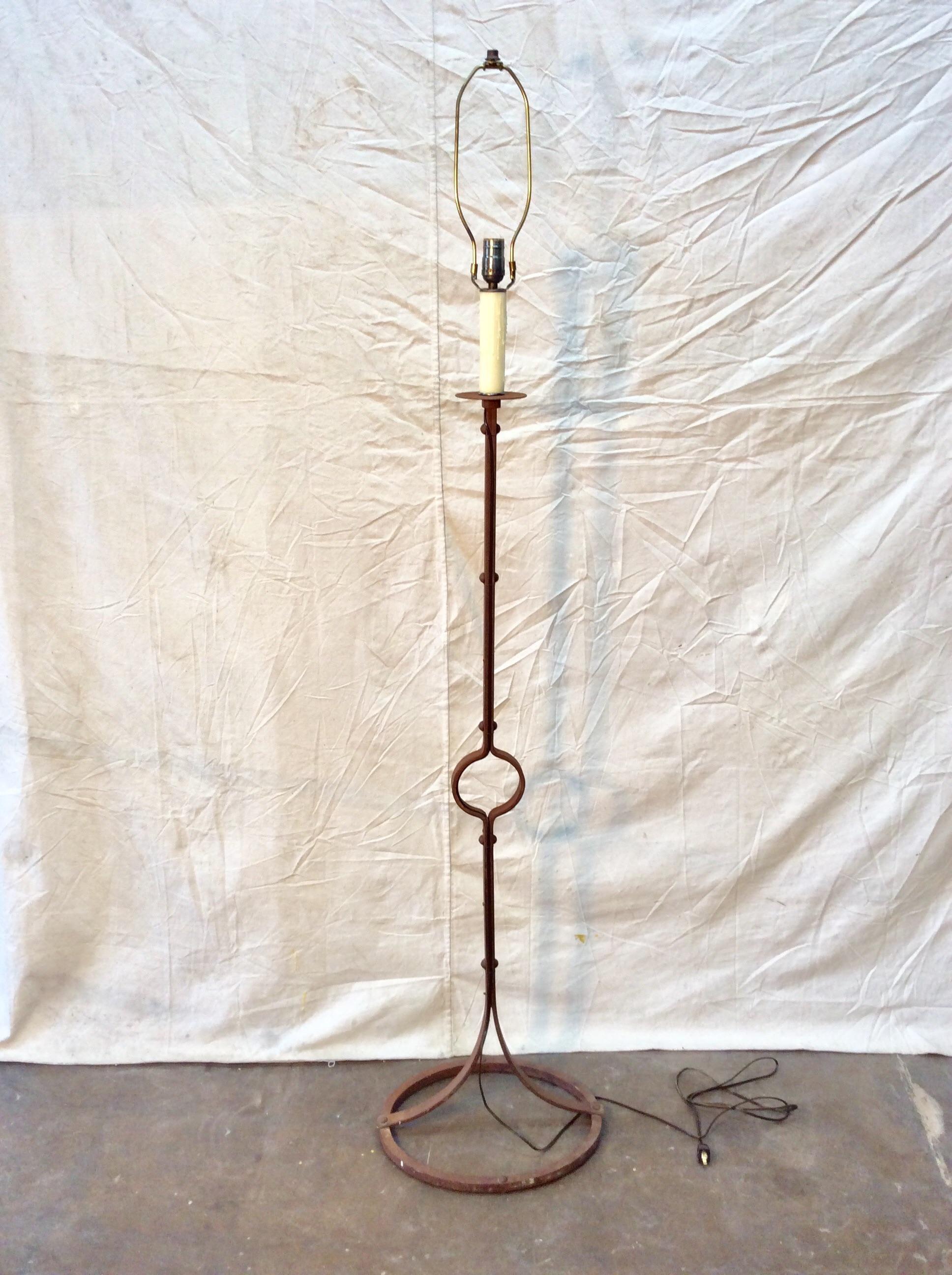 Early 20th Century French Iron Floor Lamp For Sale 8
