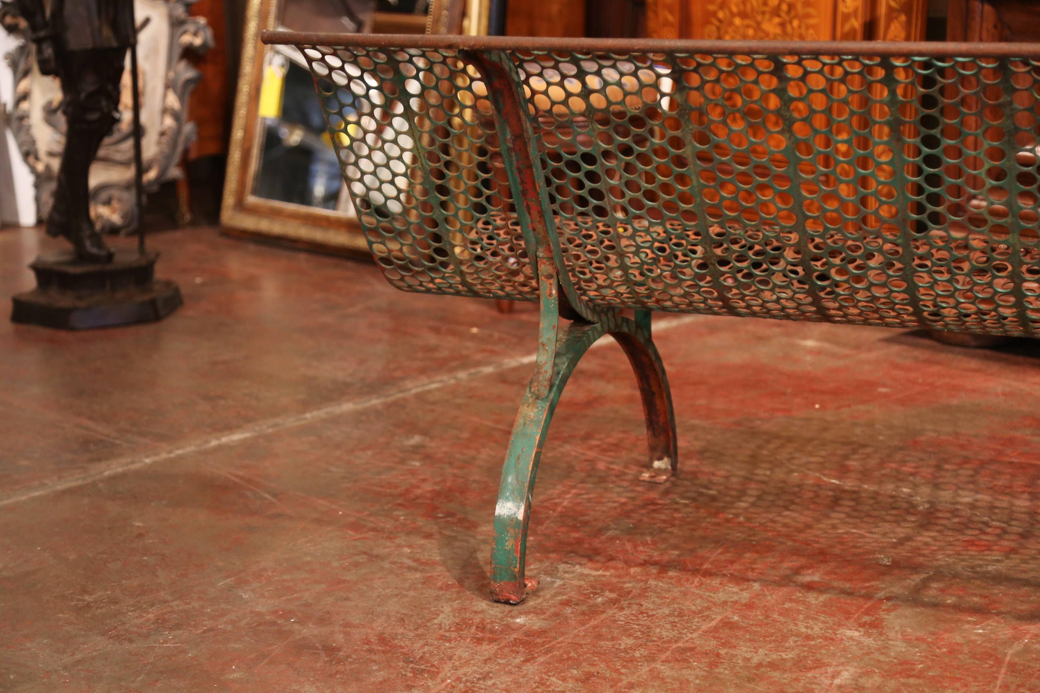 Early 20th Century French Iron Garden Bench with Curved Back and Seat 6