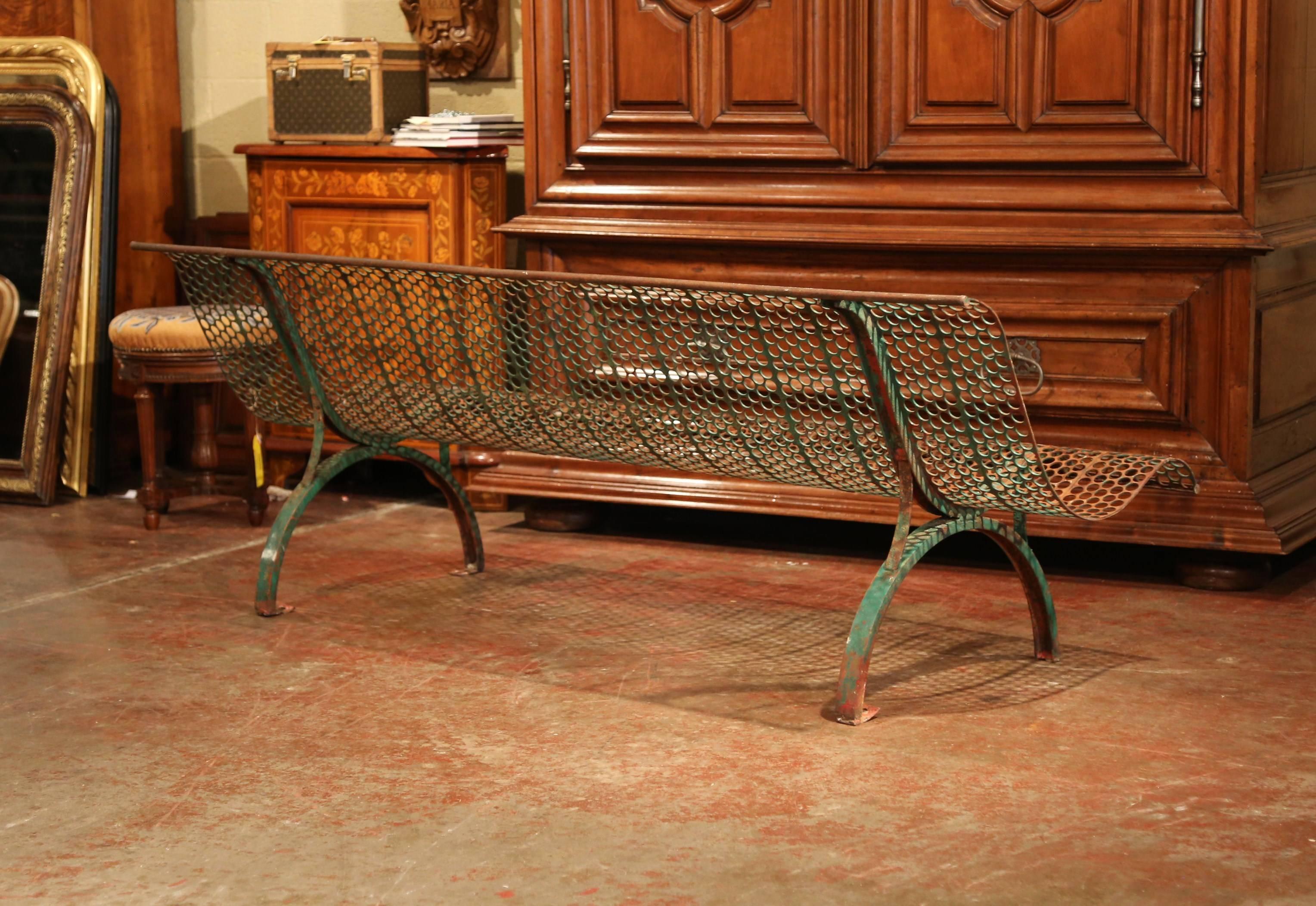 Early 20th Century French Iron Garden Bench with Curved Back and Seat 4