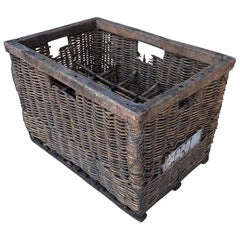 Early 20th Century French J. Damoy Wicker Fifteen-Bottle Wine Crate