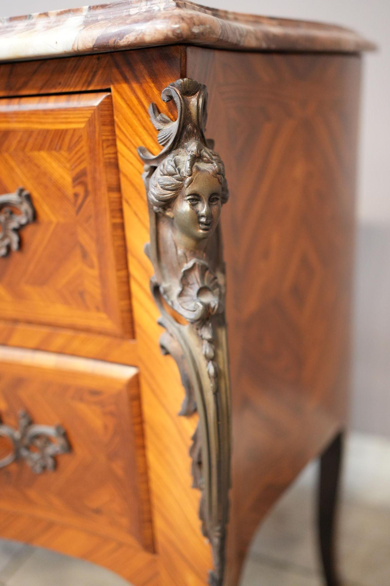 Early 20th century French Kingwood chest of drawers For Sale 5
