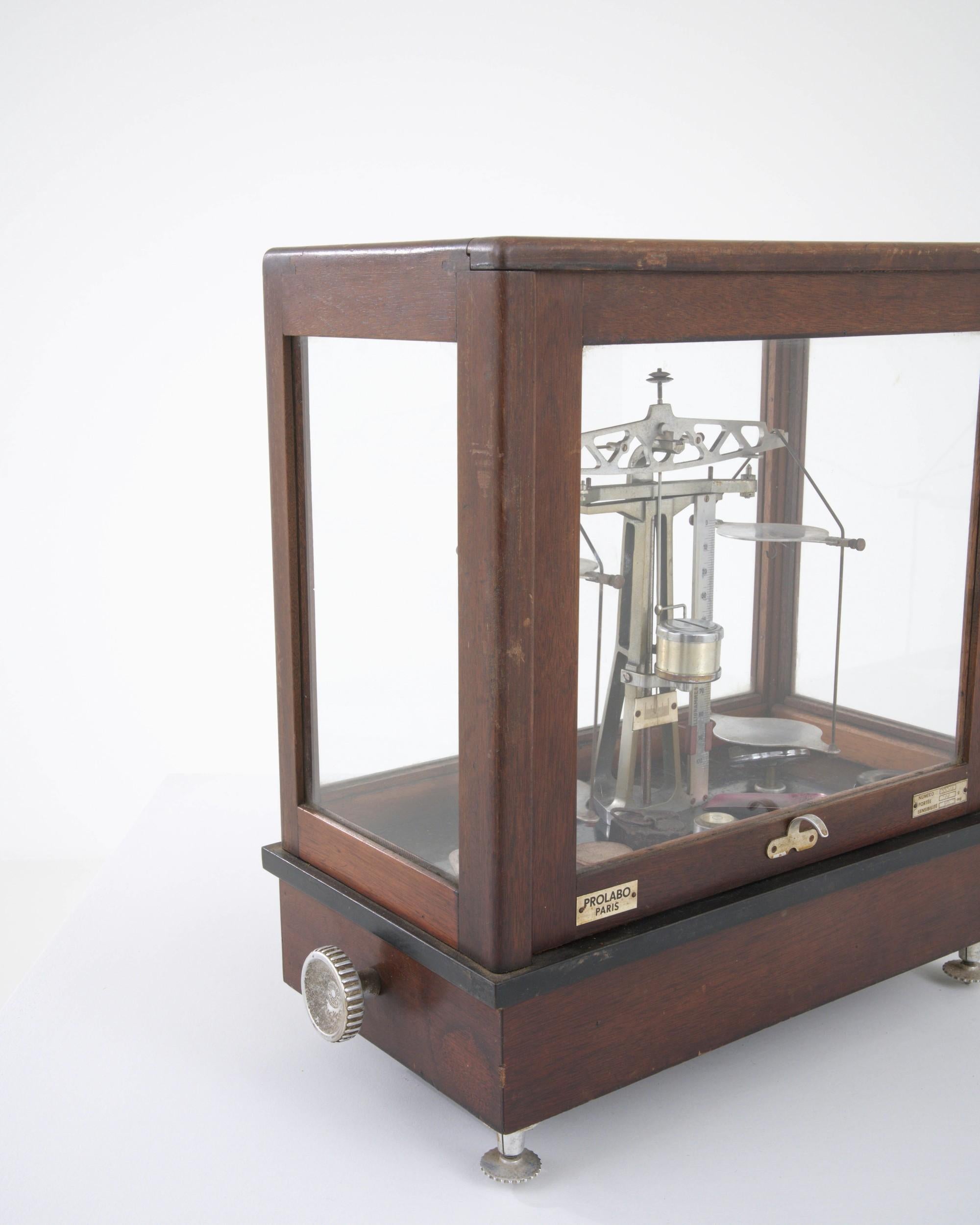 Early 20th Century French Laboratory Scale For Sale 2