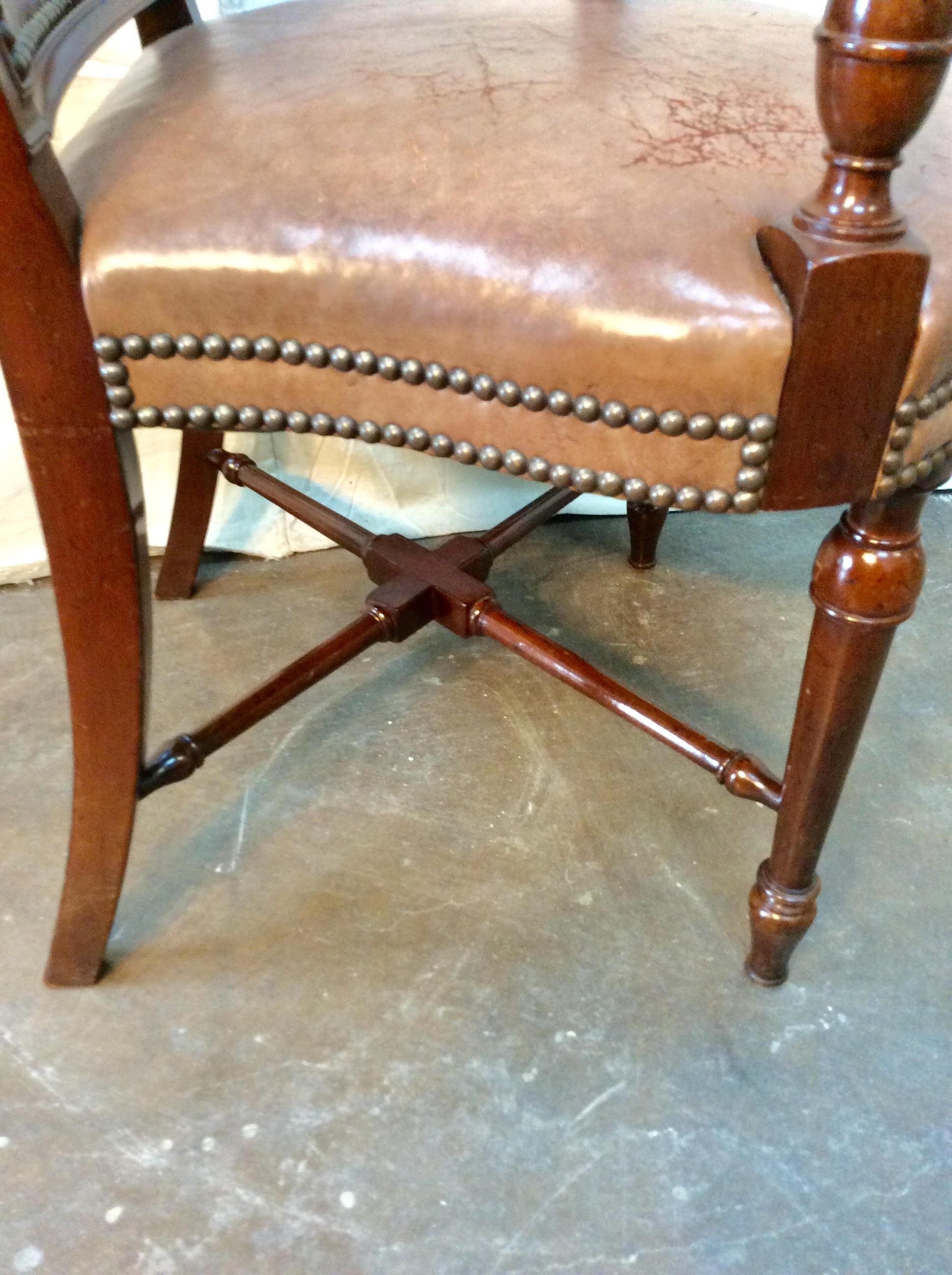 Early 20th Century French Leather and Walnut Armchair For Sale 4