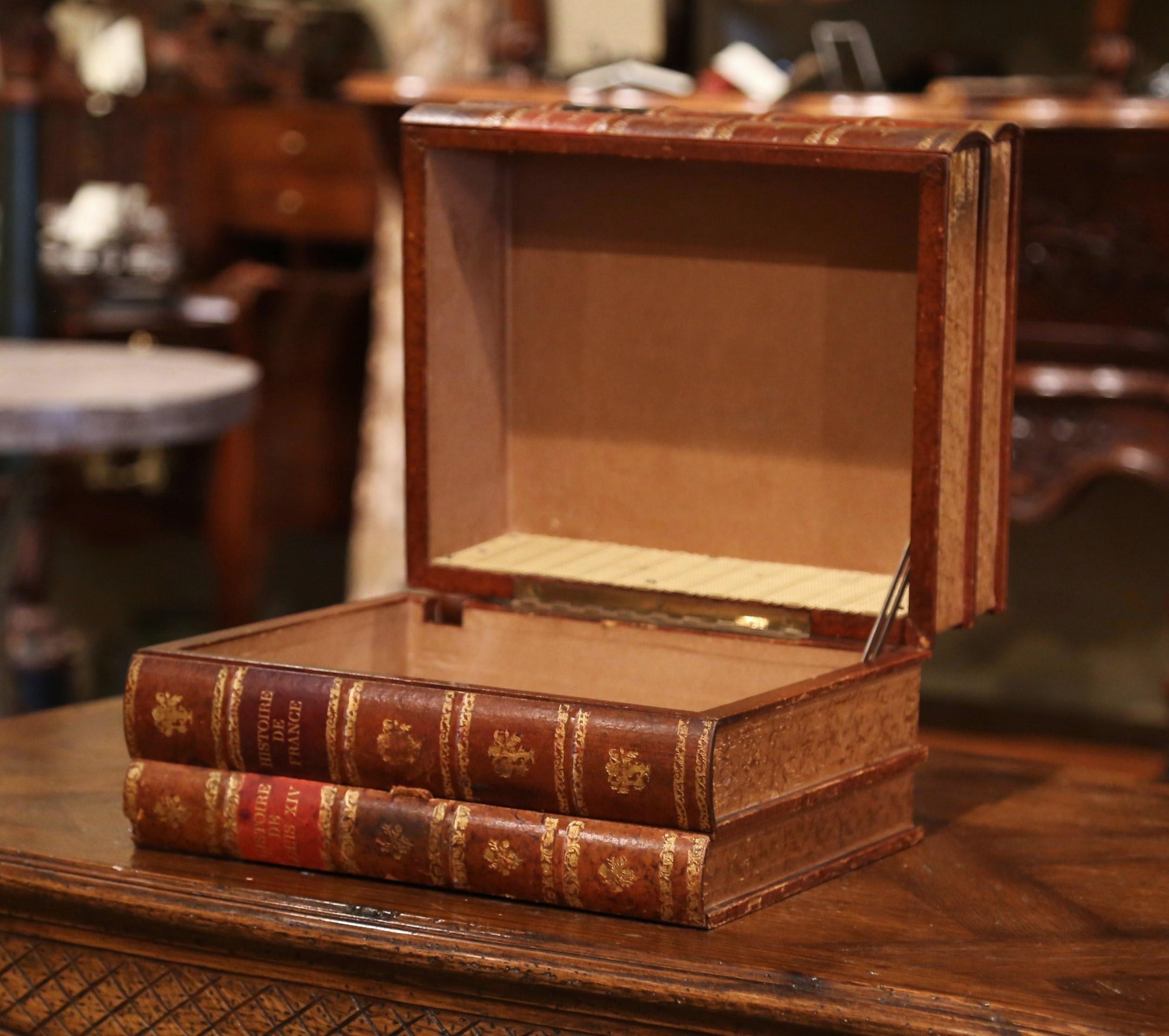 Early 20th Century French Leather Bound Books Decorative Box with Drawer In Excellent Condition In Dallas, TX
