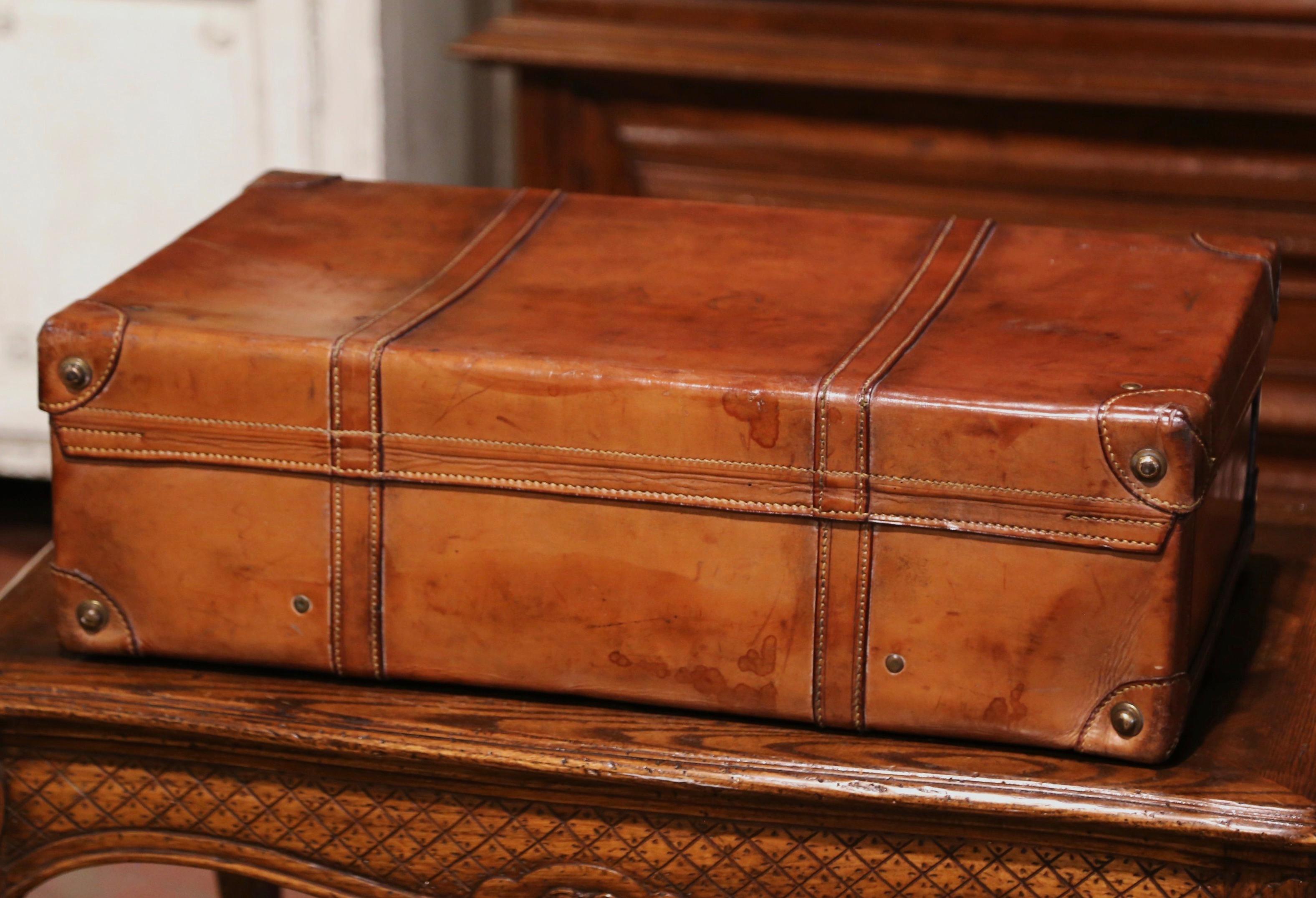 Early 20th Century French Leather Suitcase with Inside Upholstery and Tray 5