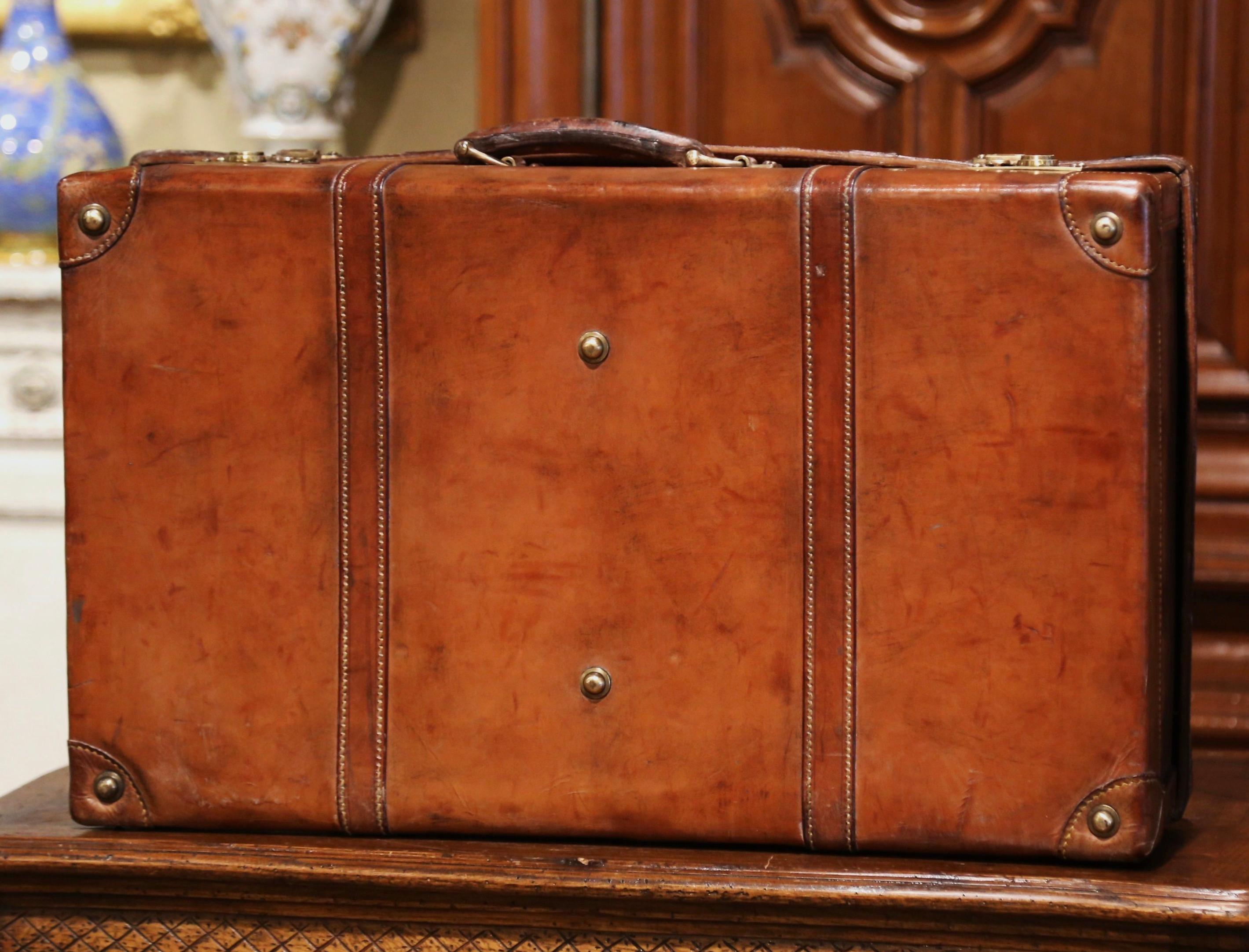 Early 20th Century French Leather Suitcase with Inside Upholstery and Tray 11