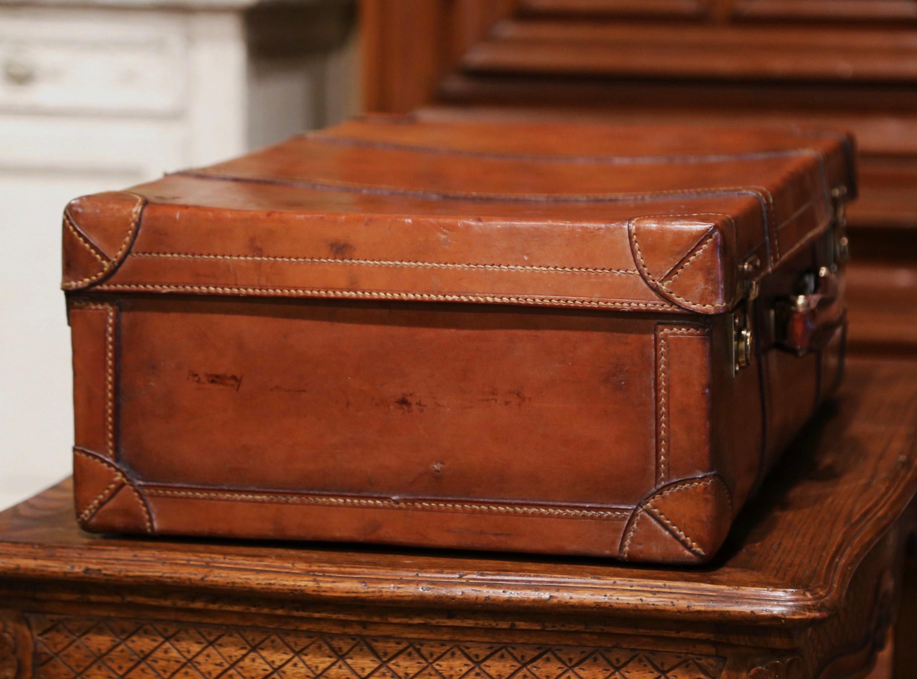 Early 20th Century French Leather Suitcase with Inside Upholstery and Tray 3