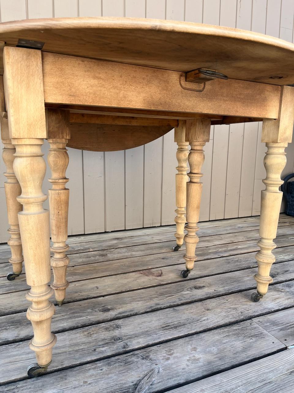 Early 20th century French Light Walnut Antique Console or Table, 1900s For Sale 2