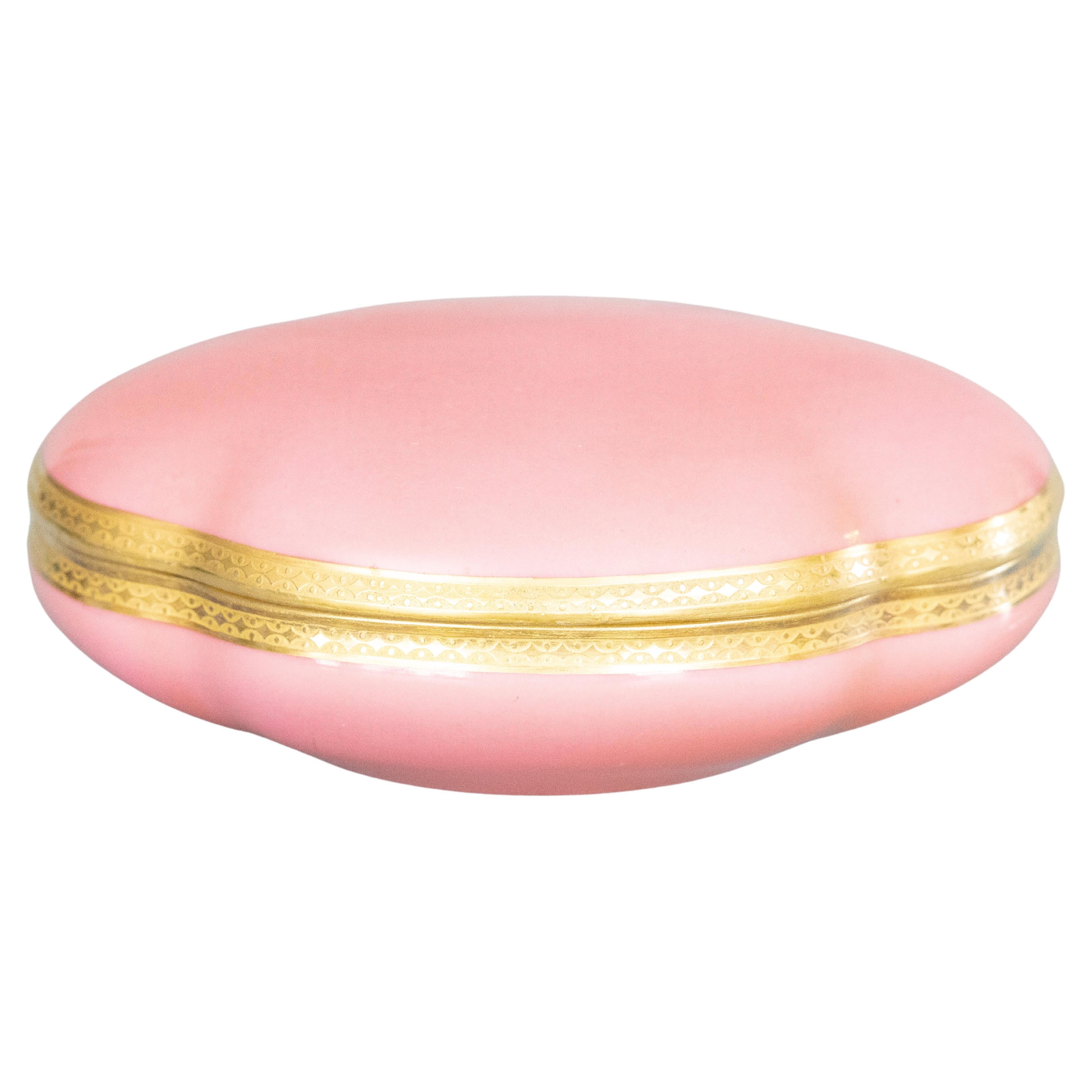 Early 20th Century French Limoges Pink Gilt Porcelain Jewelry Box For Sale