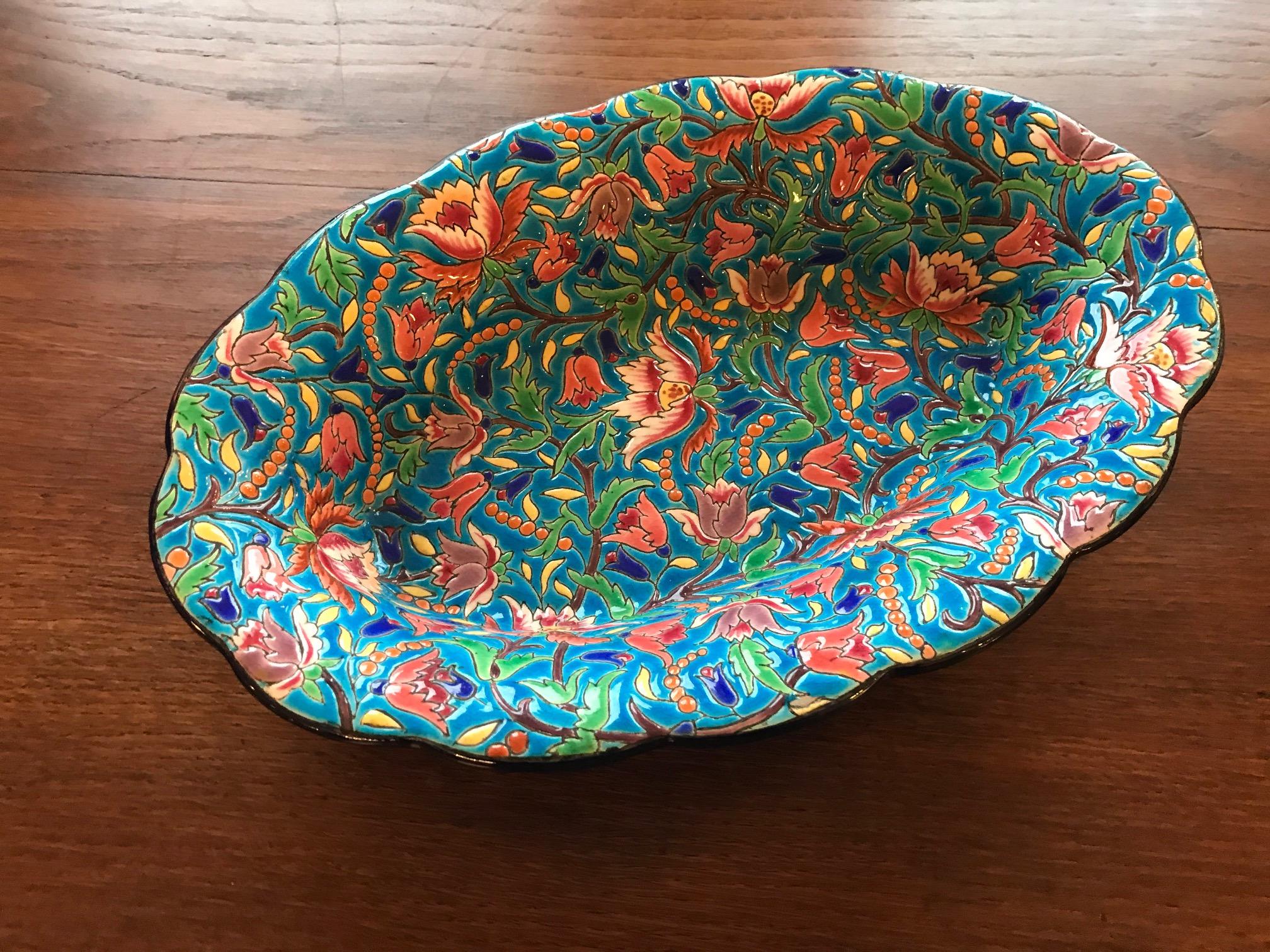 Early 20th Century French Longwy Faience Serving Platter In Good Condition In LEGNY, FR