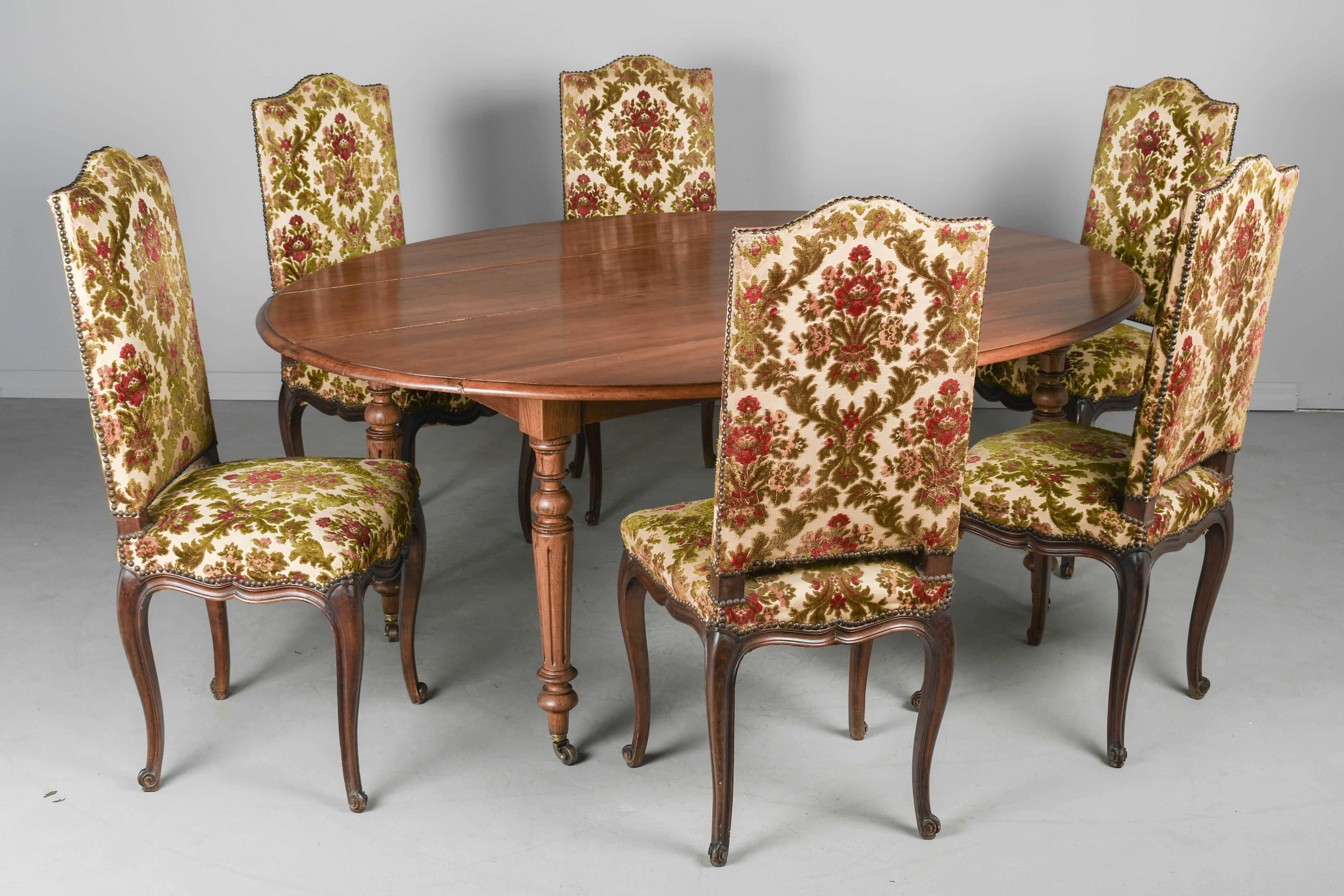 Mesa de comedor ovalada de estilo Louis Philippe francés de principios del siglo XX en venta 1