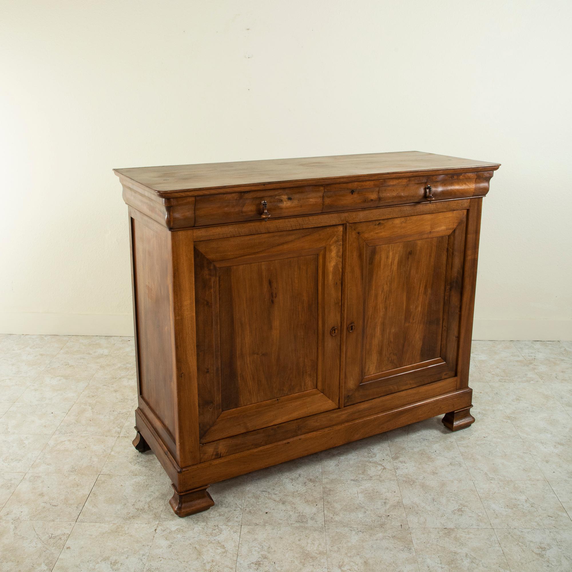 Early 20th Century French Louis Philippe Style Walnut Tall Buffet or Sideboard In Good Condition In Fayetteville, AR