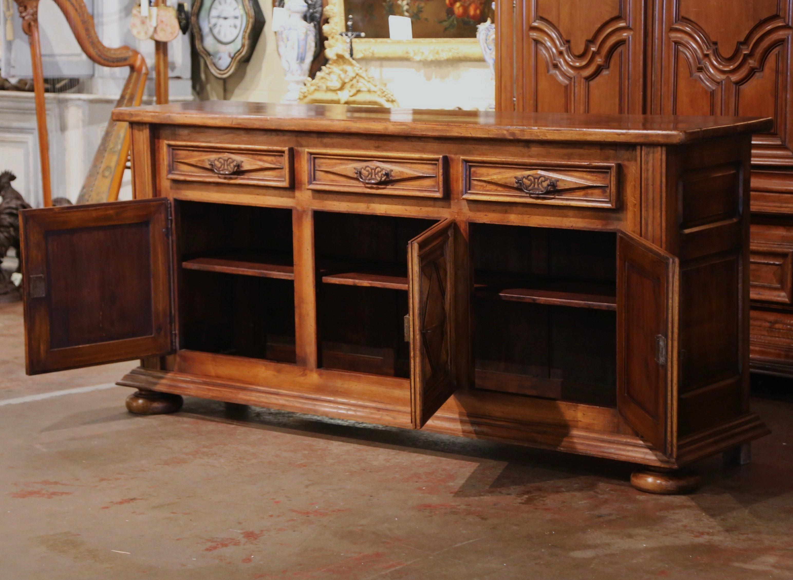 Early 20th Century French Louis XIII Carved Walnut Three-Door Enfilade Buffet 3