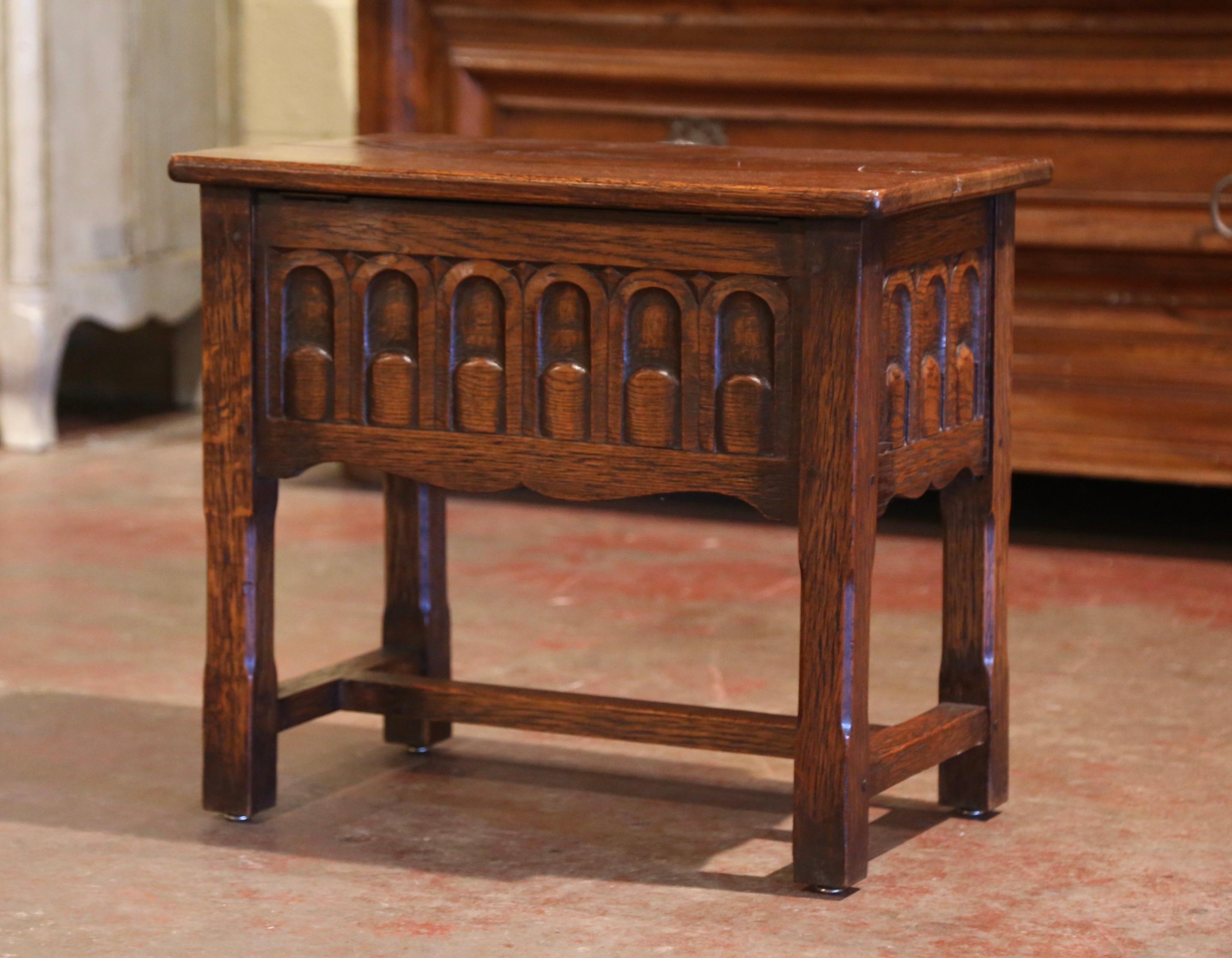 Early 20th Century French Louis XIV Carved Oak Side Table, Coffer Storage Bench 2
