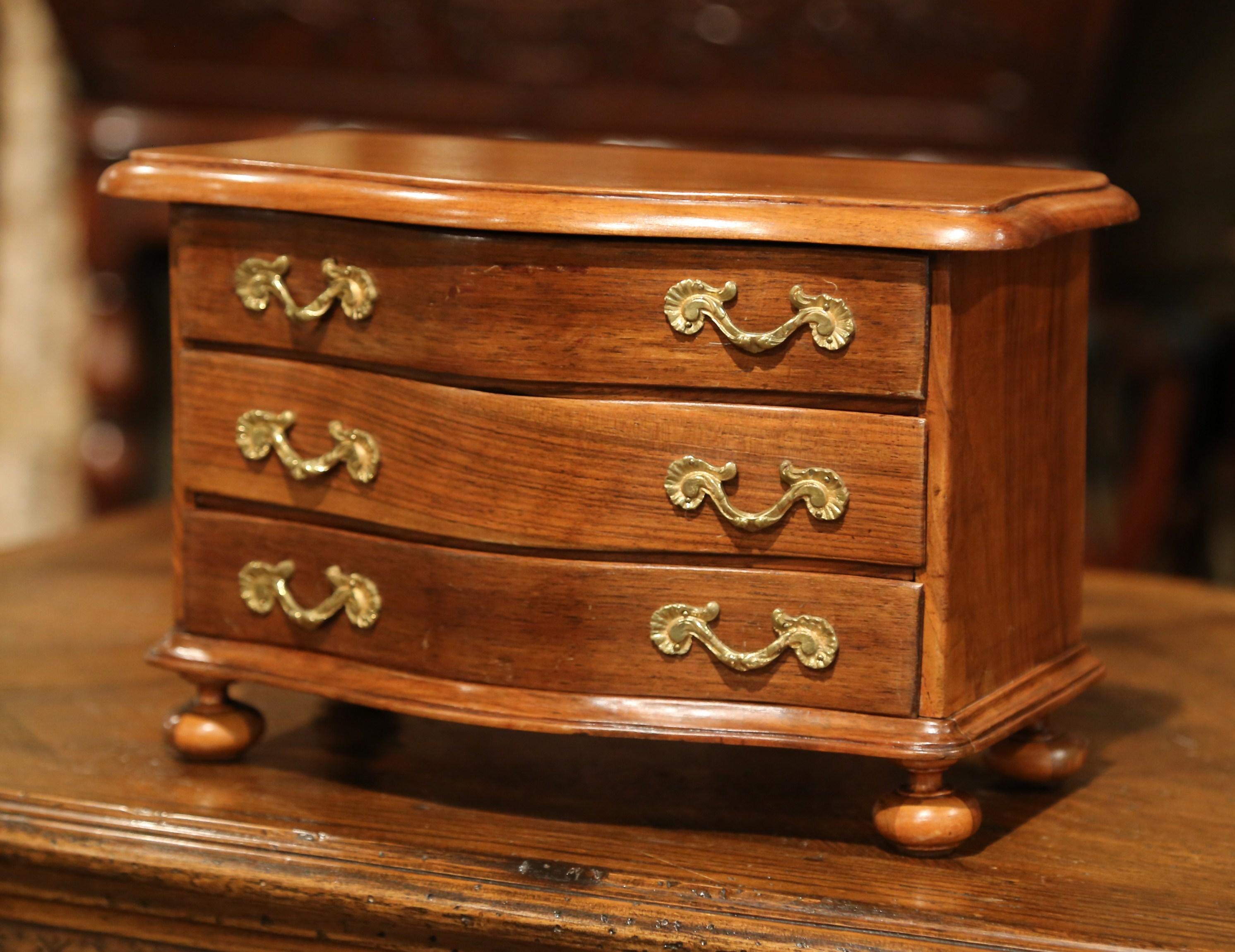 Early 20th Century French Louis XIV Carved Walnut Bombe Miniature Commode Chest In Excellent Condition For Sale In Dallas, TX